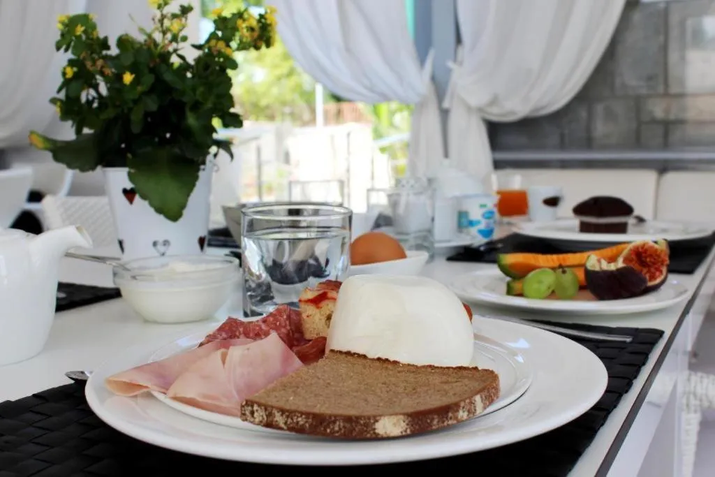 Colonna Rooms & apartment