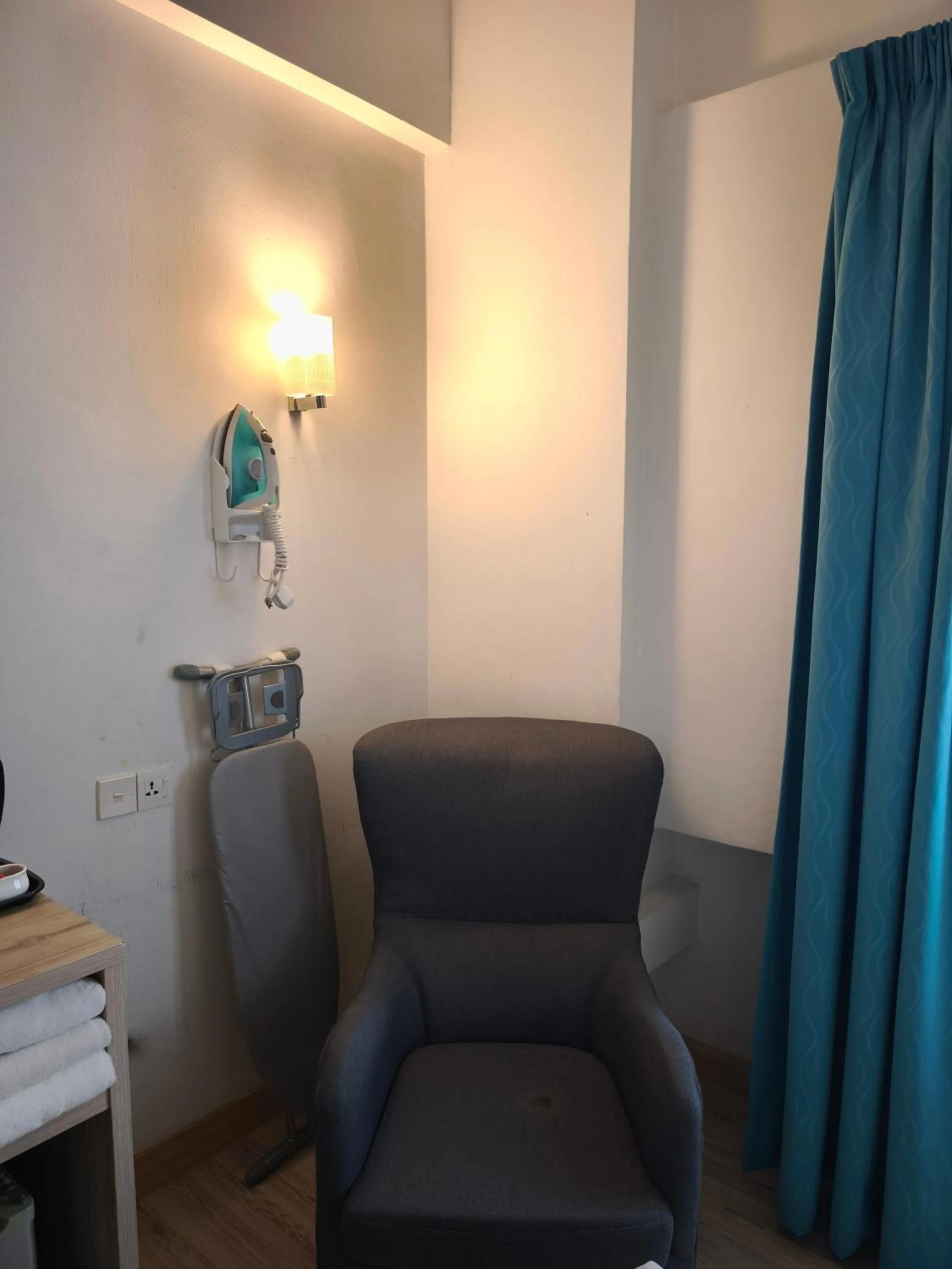 flat iron in Alamis City Kuala Lumpur - Formerly EDC Hotel Kuala Lumpur