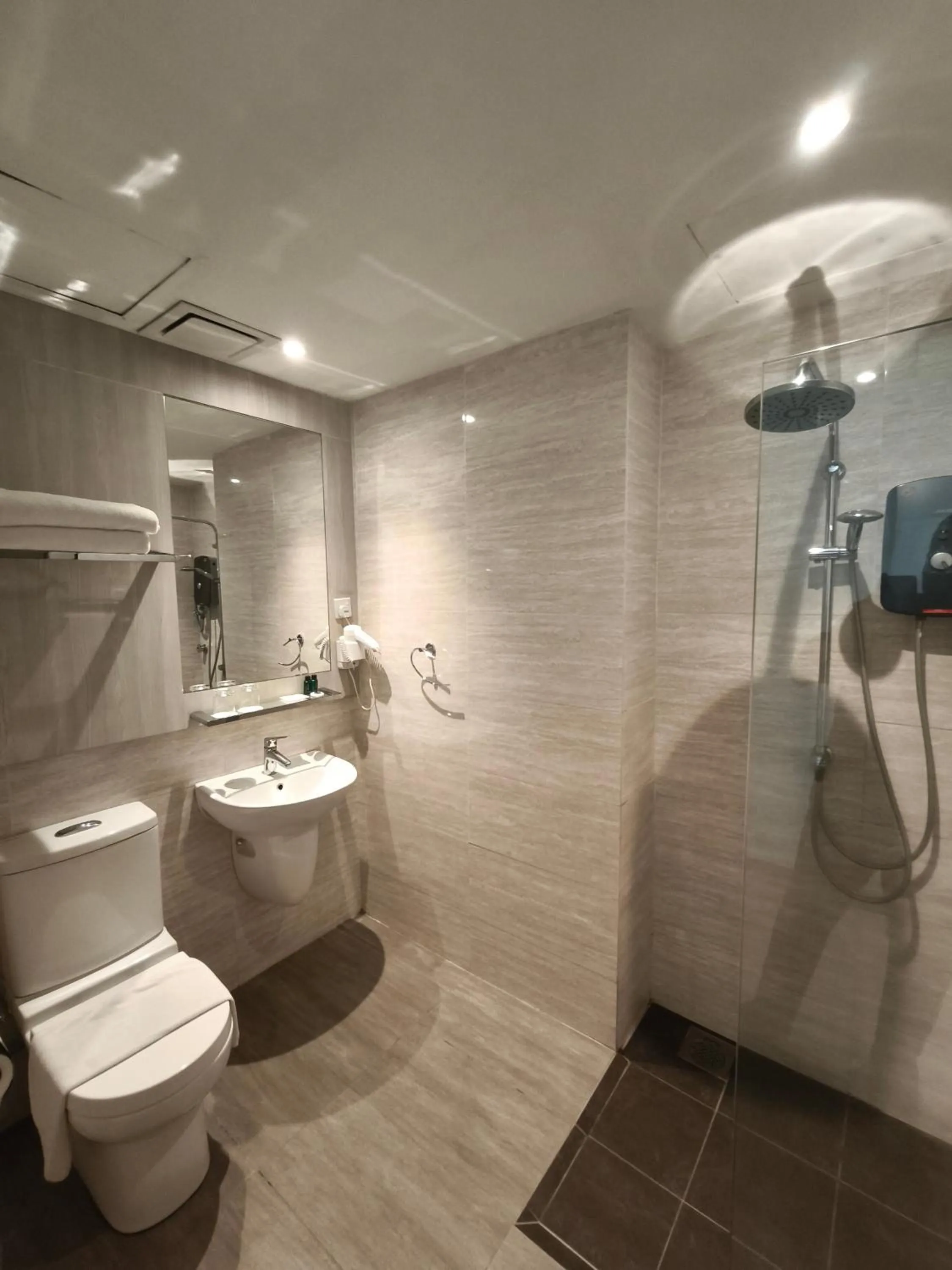 Bathroom in Alamis City Kuala Lumpur - Formerly EDC Hotel Kuala Lumpur