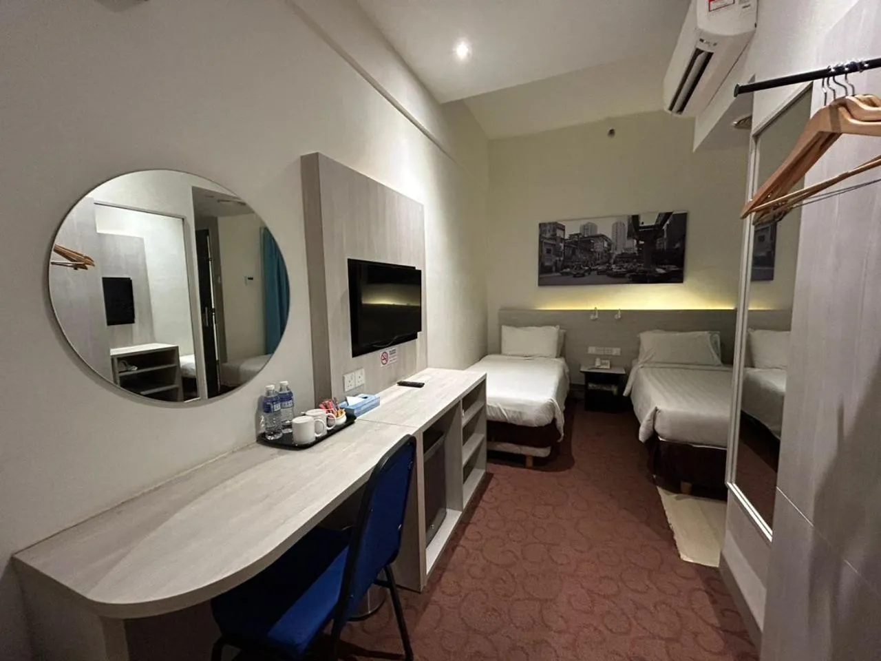 Photo of the whole room, Bed in Alamis City Kuala Lumpur - Formerly EDC Hotel Kuala Lumpur