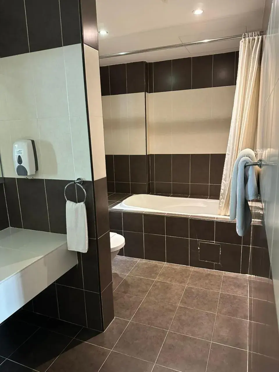 Alamis Suite in Alamis City Kuala Lumpur - Formerly EDC Hotel Kuala Lumpur Alamis Suite in Alamis City Kuala Lumpur - Formerly EDC Hotel Kuala Lumpur