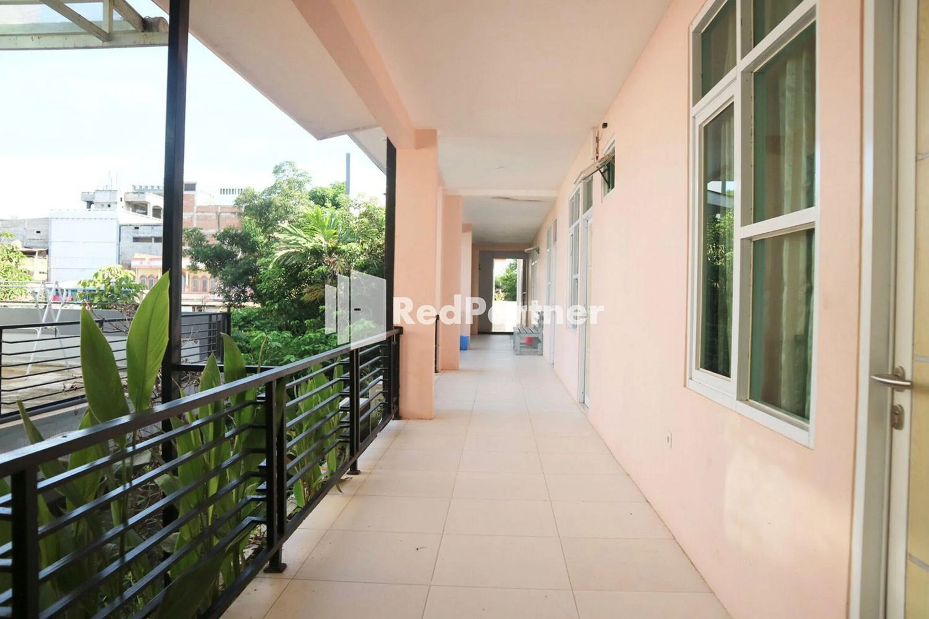 Facade/entrance in Wisma Suci Syariah Polewali Mandar Mitra RedDoorz