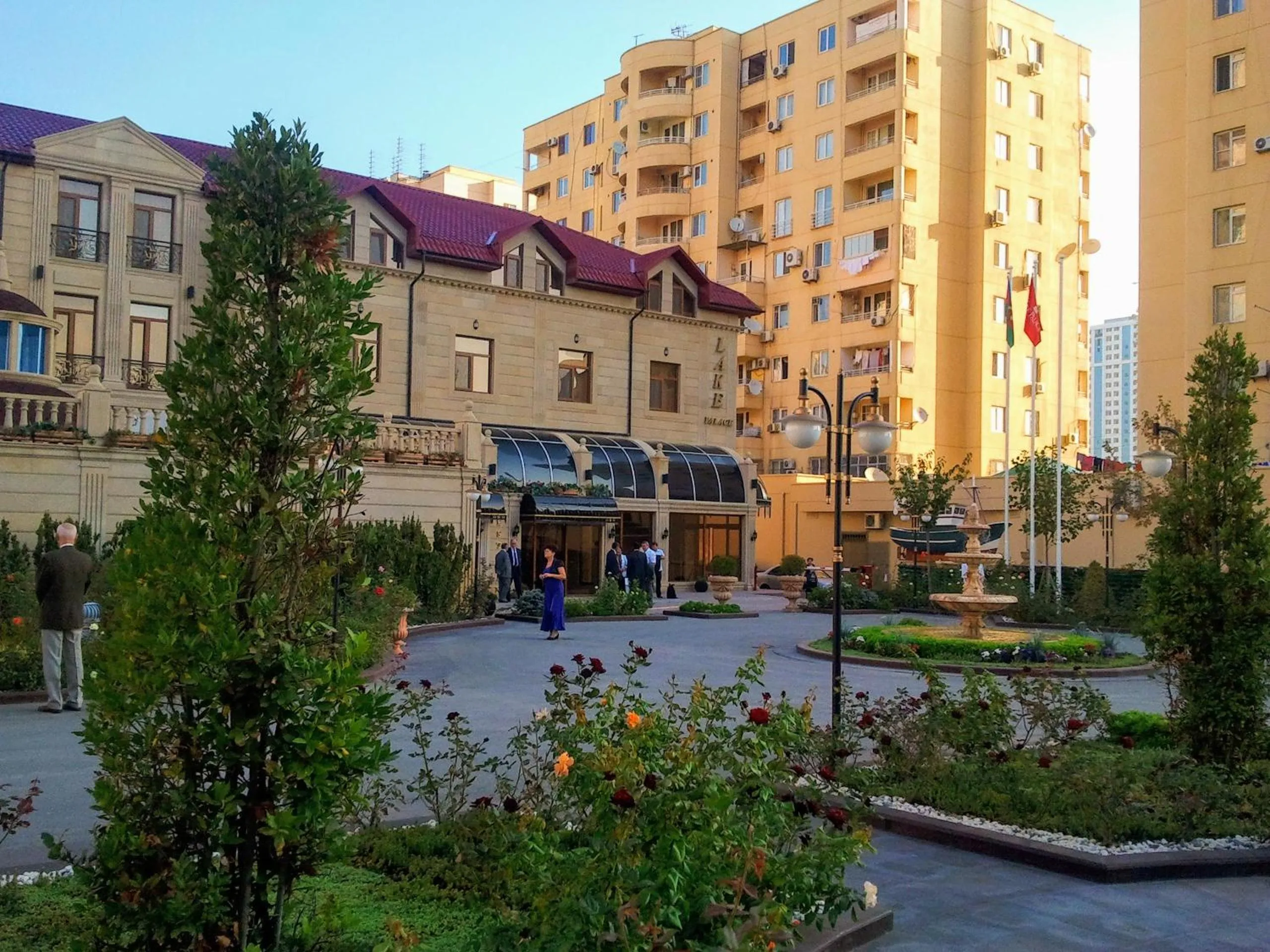 Property building in Lake Palace Baku