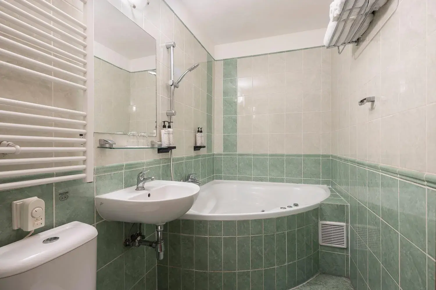 Bathroom in Pytloun Self Check-in Hotel Liberec Bathroom in Pytloun Self Check-in Hotel Liberec