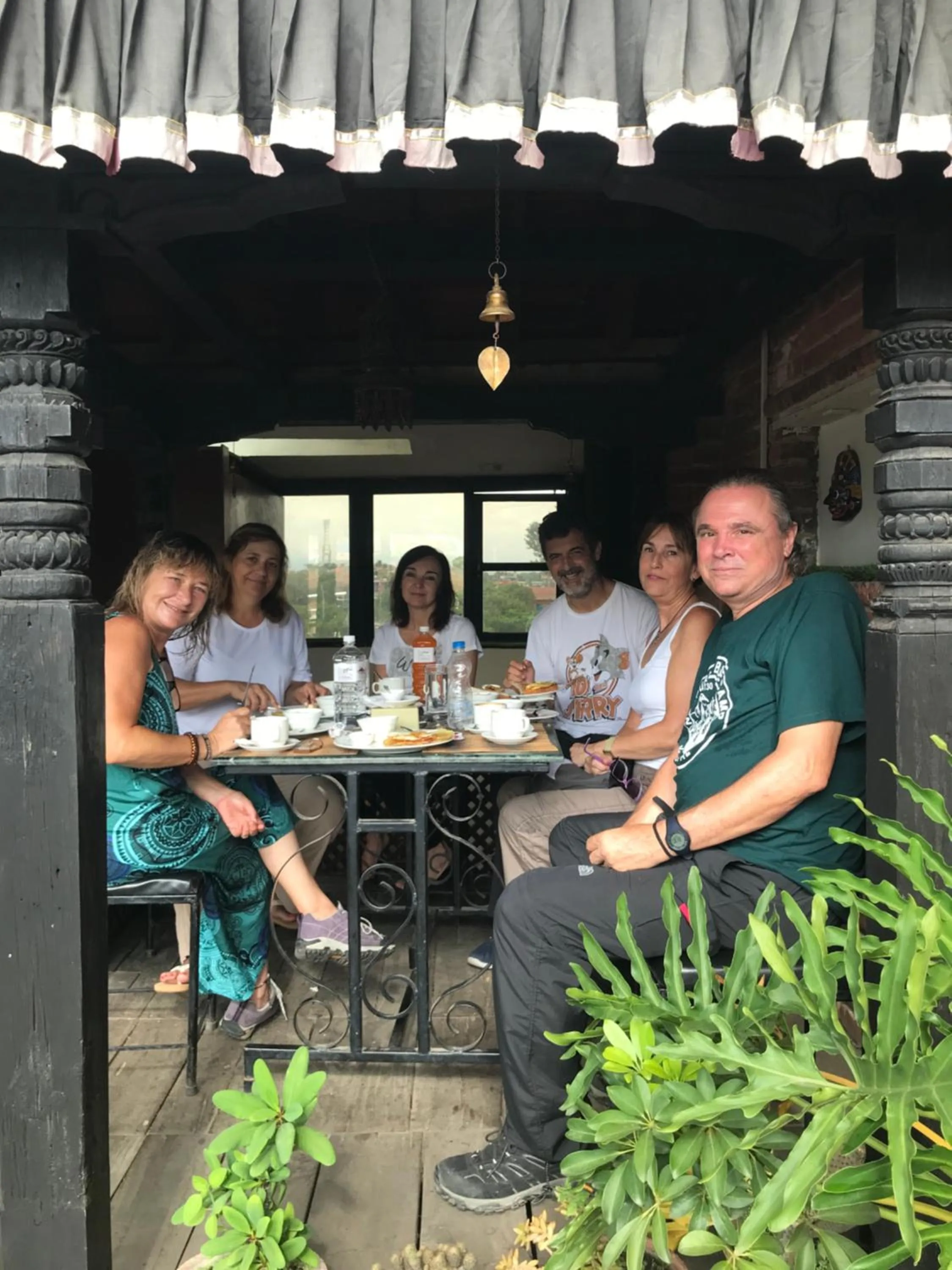 Restaurant/places to eat in Hotel vintage Home