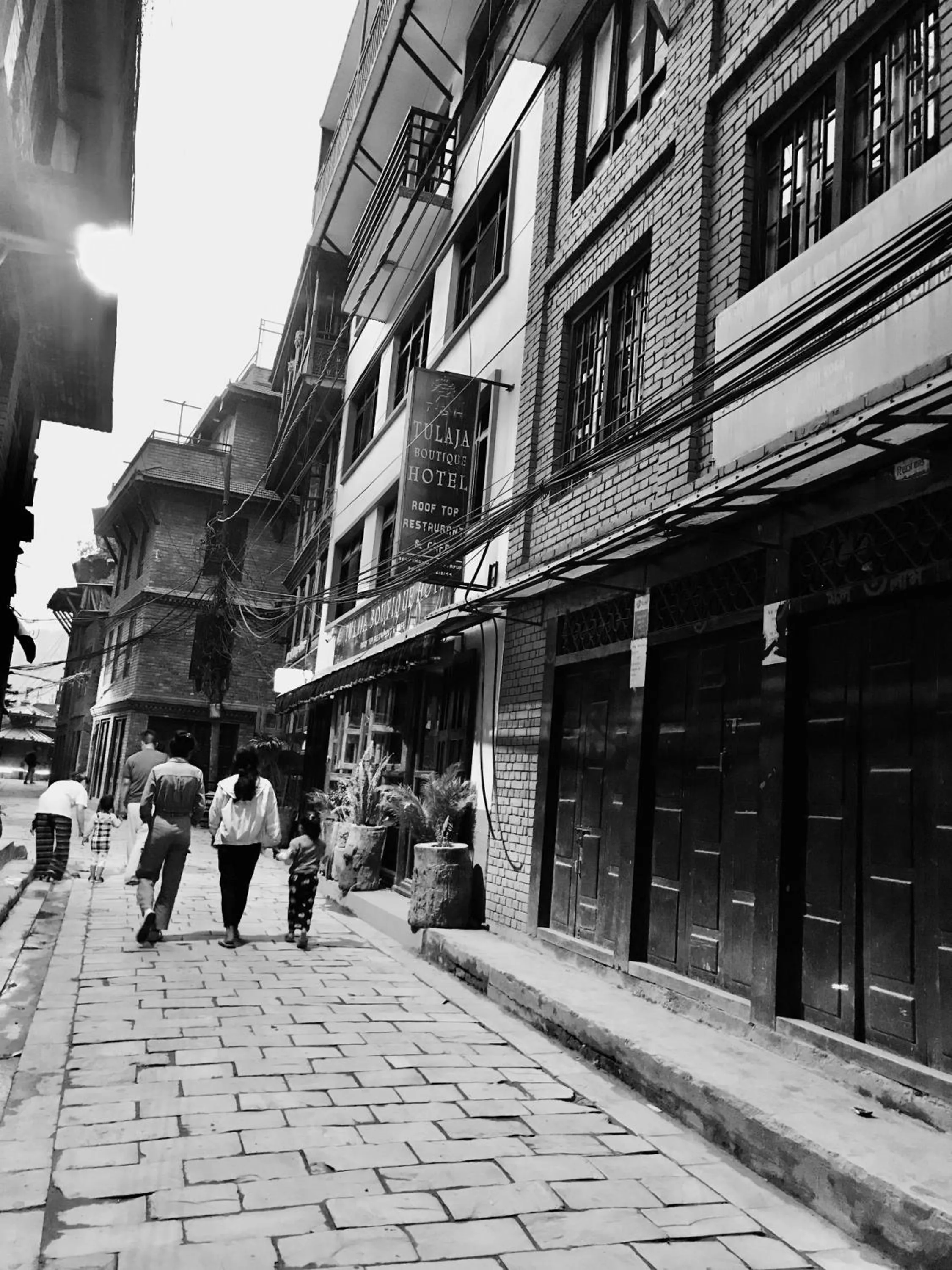 Quiet street view in Hotel vintage Home