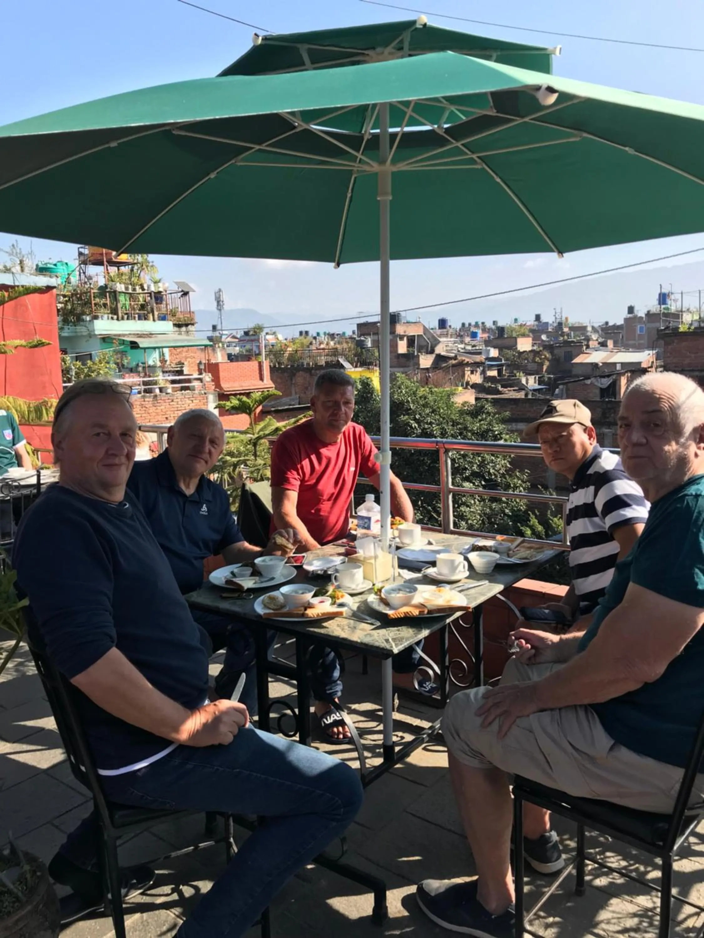 Restaurant/places to eat in Hotel vintage Home