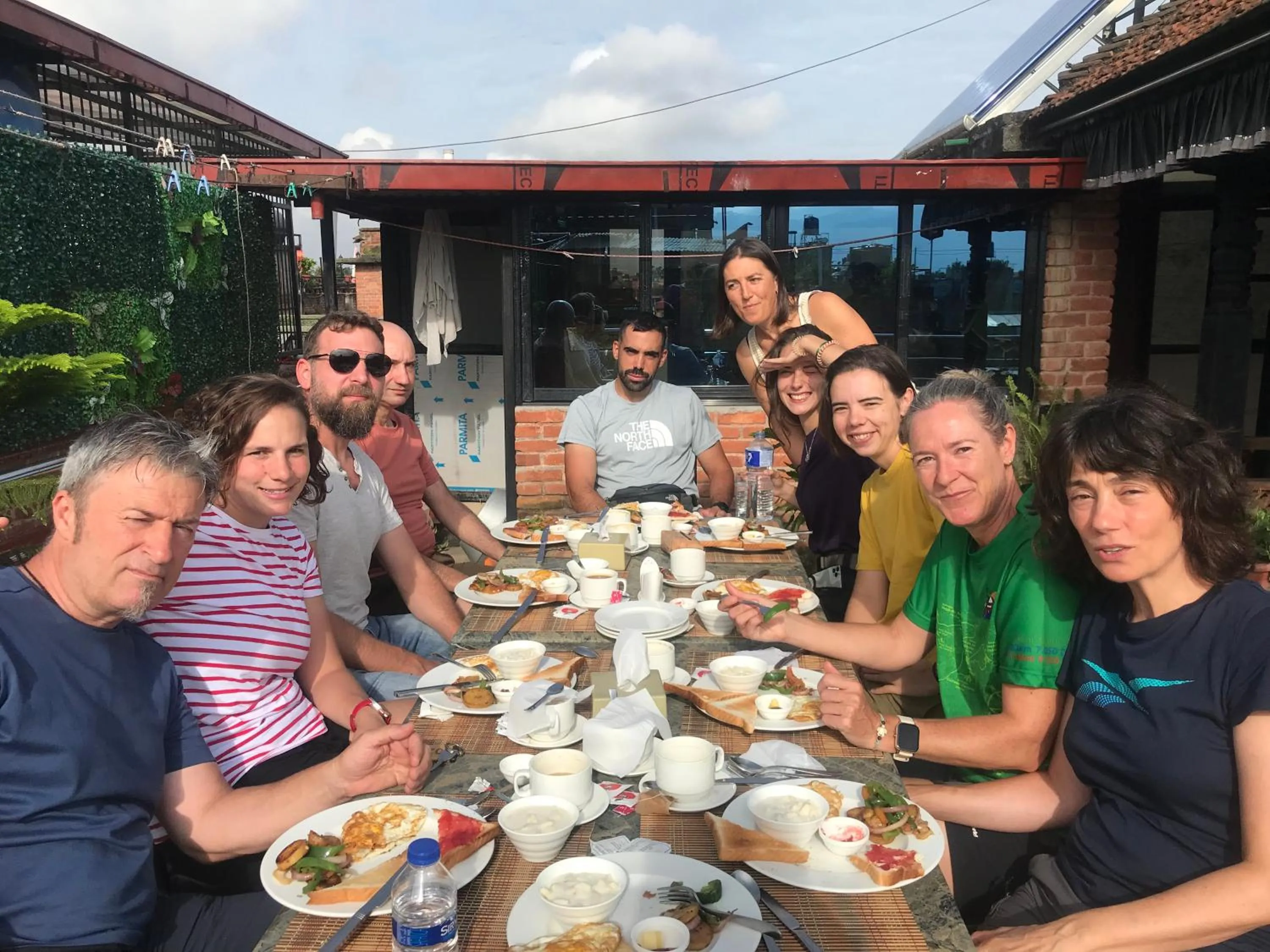 Restaurant/places to eat in Hotel vintage Home