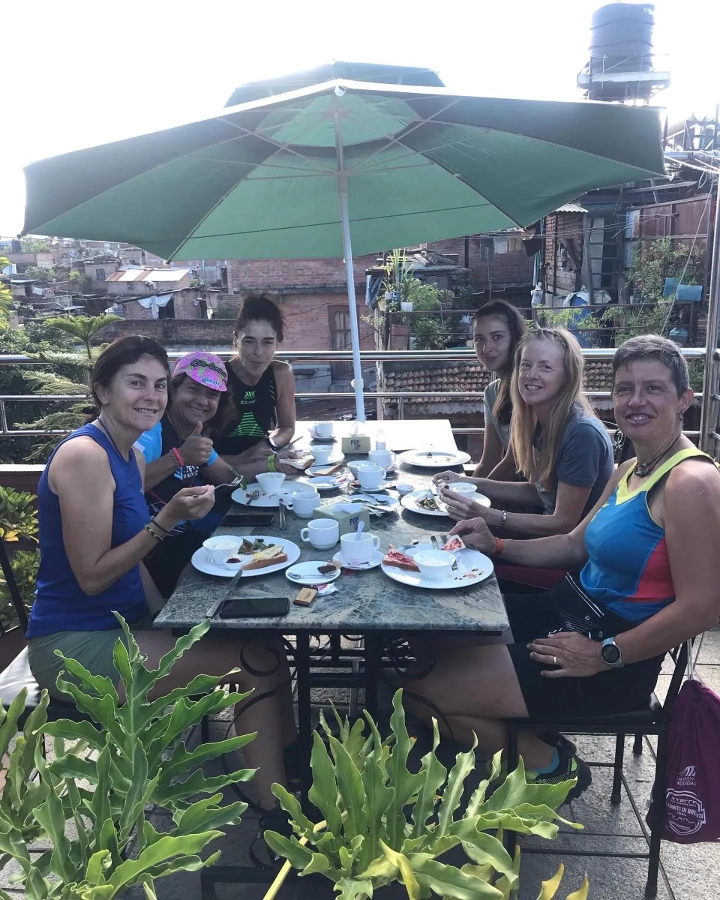 Restaurant/places to eat in Hotel vintage Home