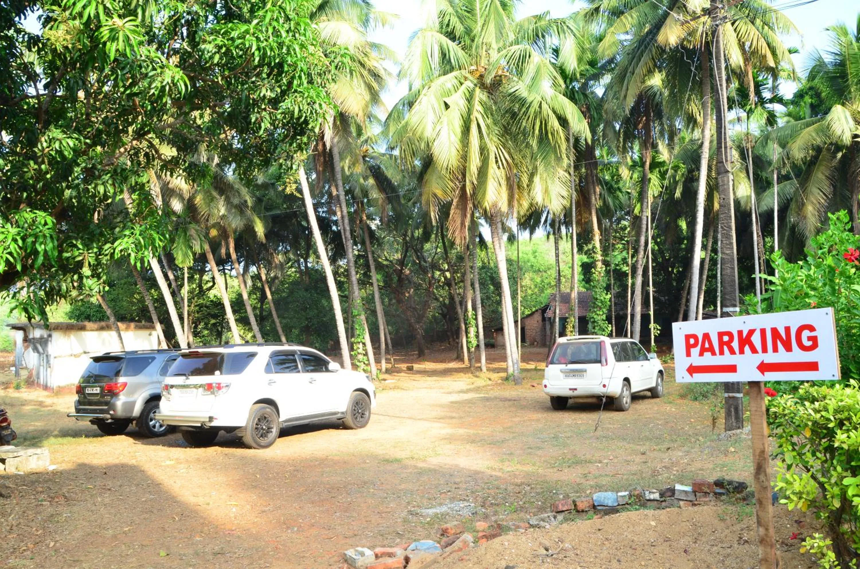 Parking in Sunny's Serenity Resort