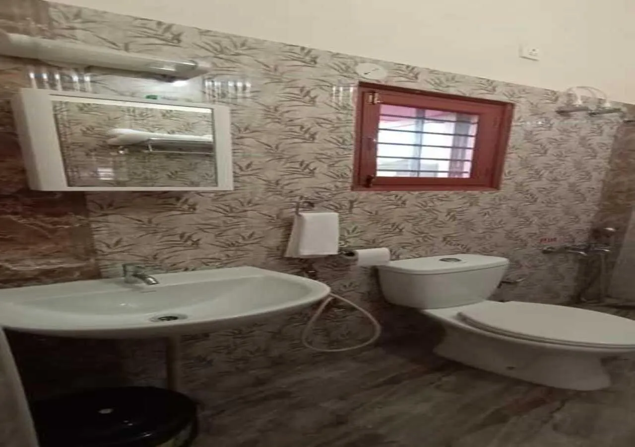 Bathroom in Sunny's Serenity Resort