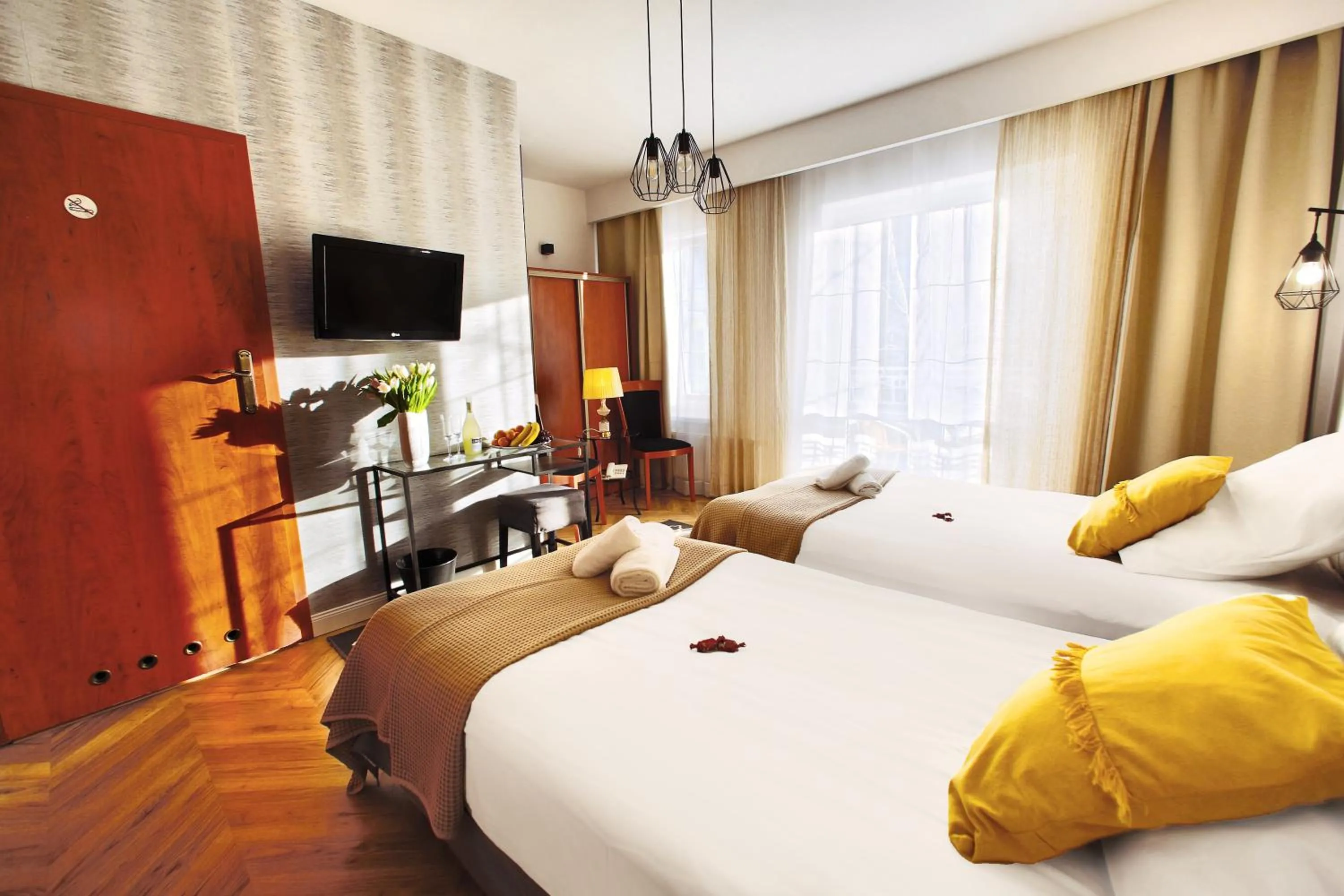 Bed in Rezydencja Pod Tężnią & SPA