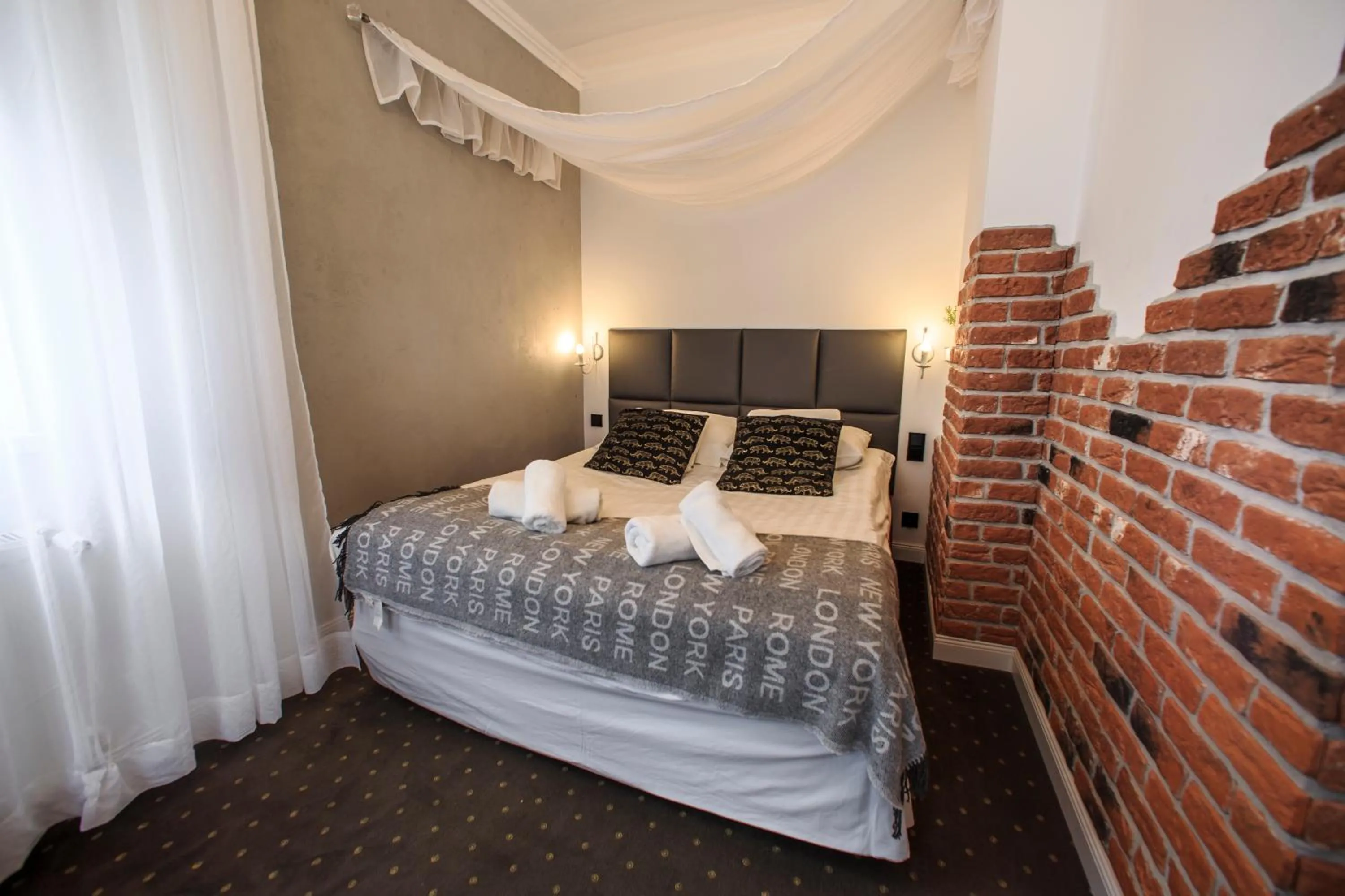 Photo of the whole room, Bed in Rezydencja Pod Tężnią & SPA
