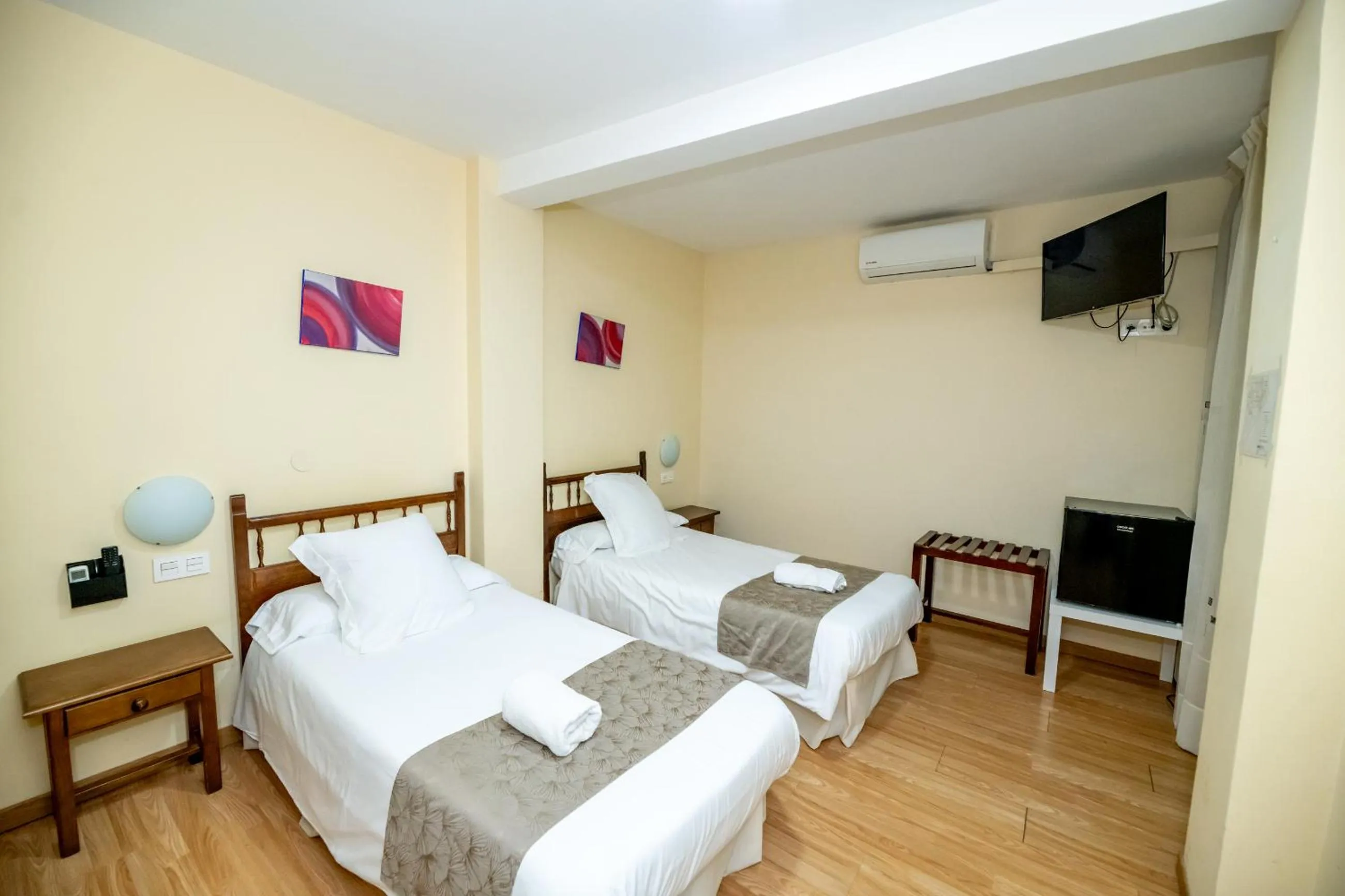 Decorative detail, Bed in Hotel Monasterio Granada - Adults Only