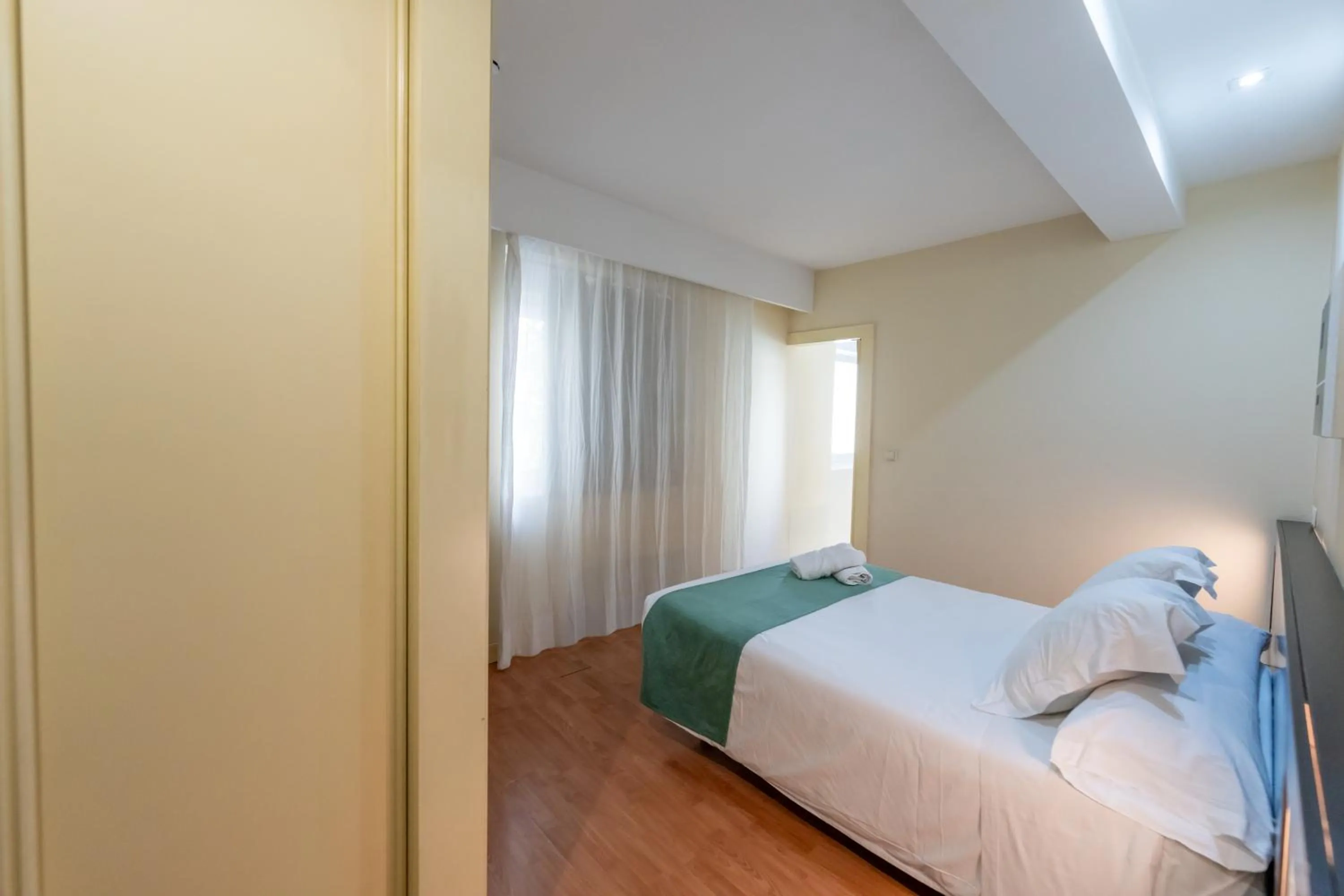 Bed in Hotel Monasterio Granada - Adults Only