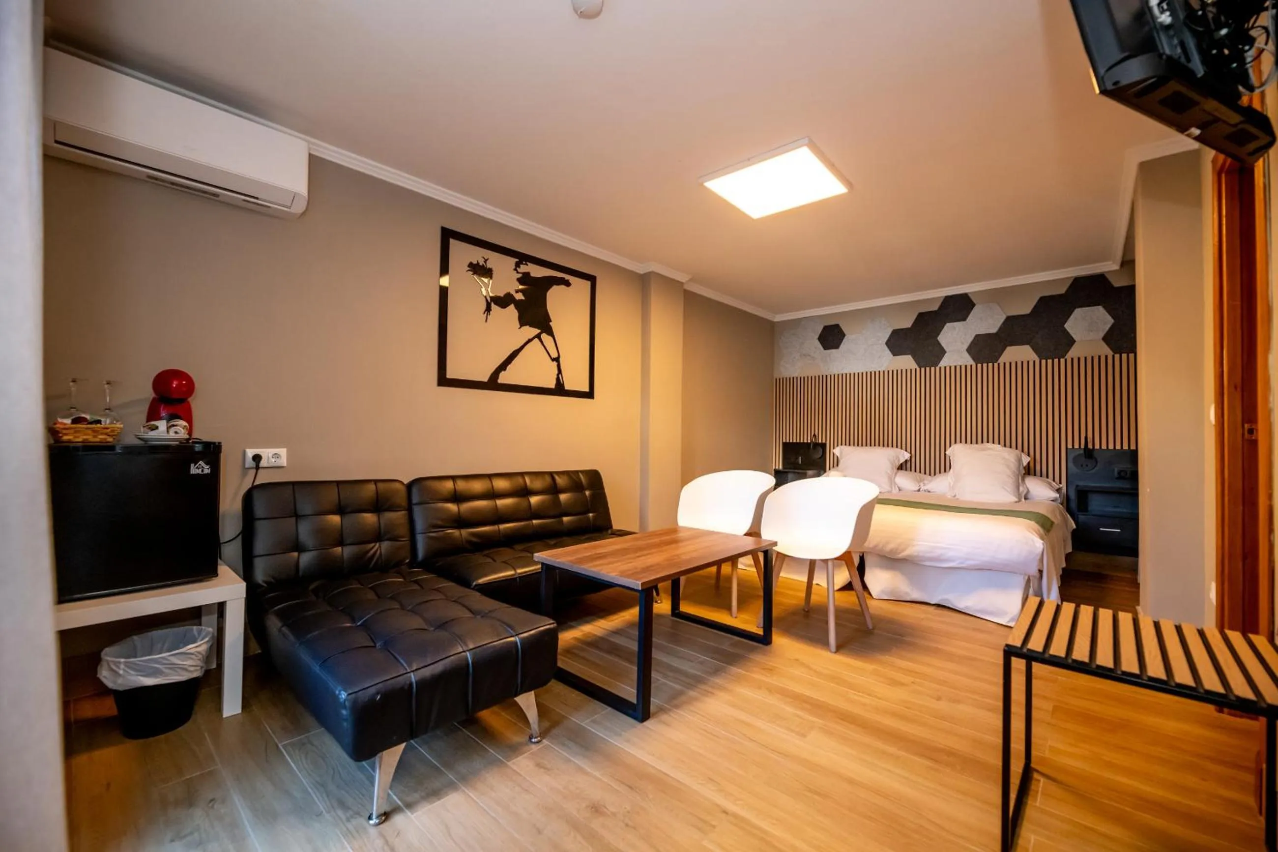 Decorative detail, Bed in Hotel Monasterio Granada - Adults Only