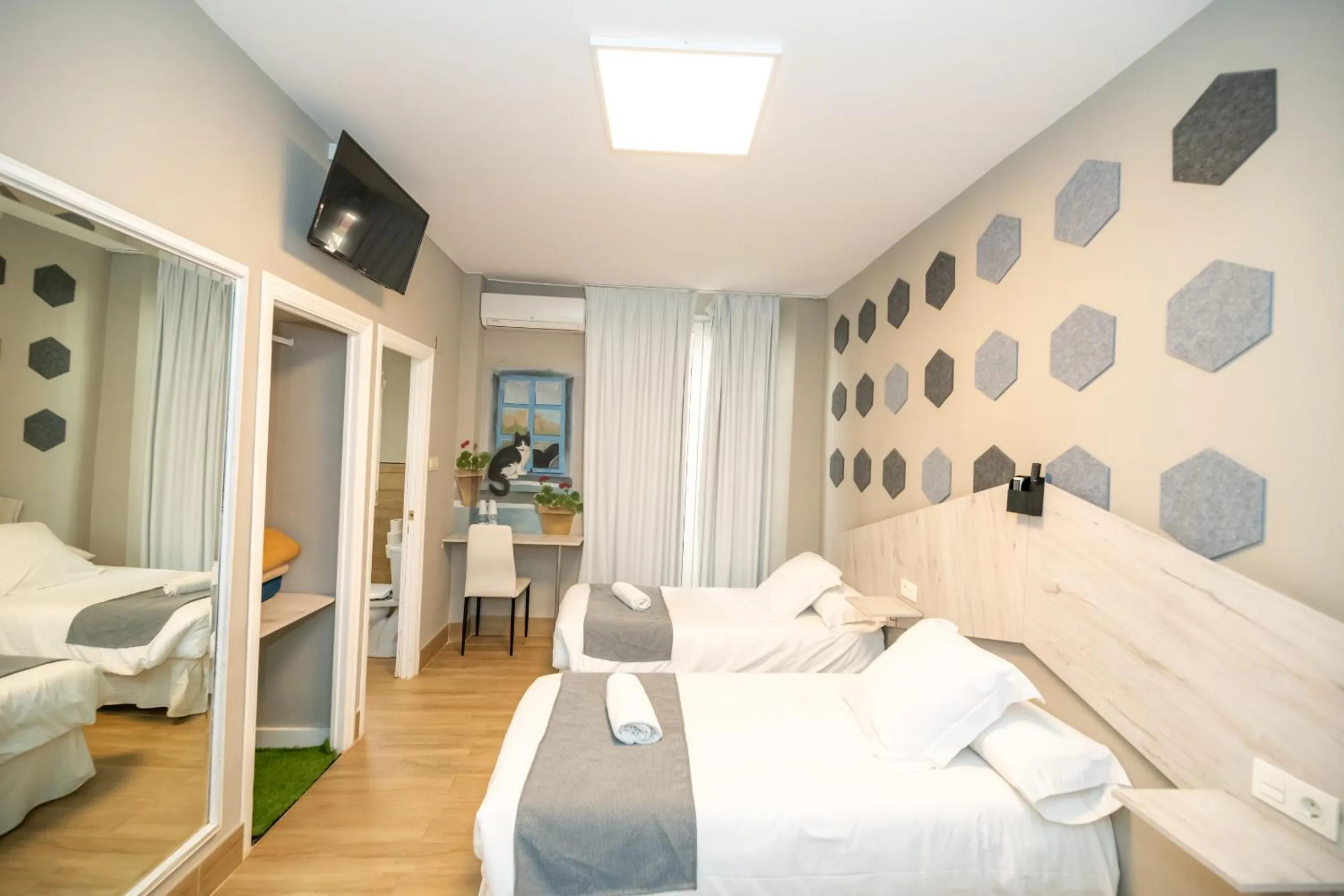 Decorative detail, Bed in Hotel Monasterio Granada - Adults Only