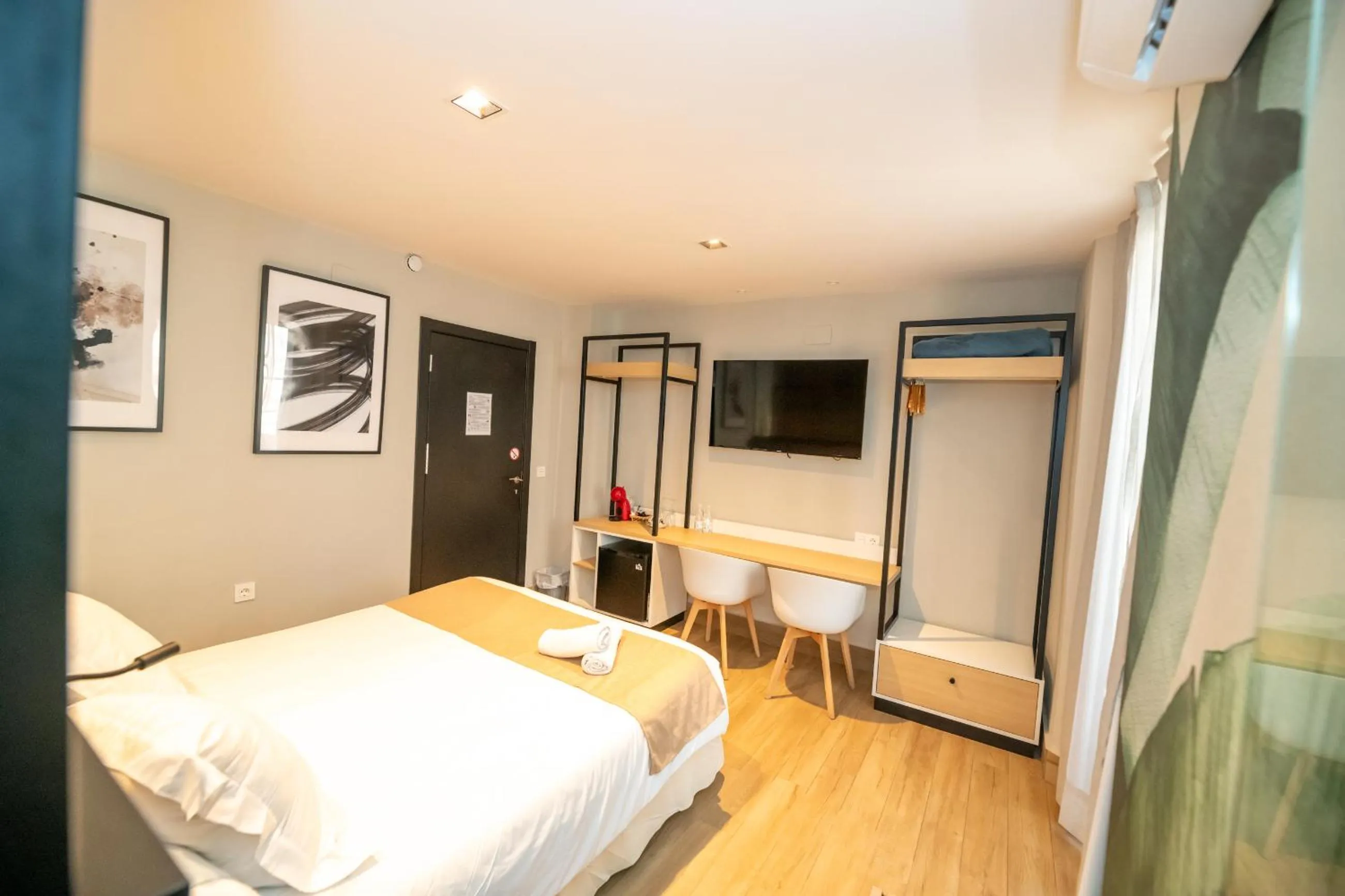 Decorative detail, Bed in Hotel Monasterio Granada - Adults Only