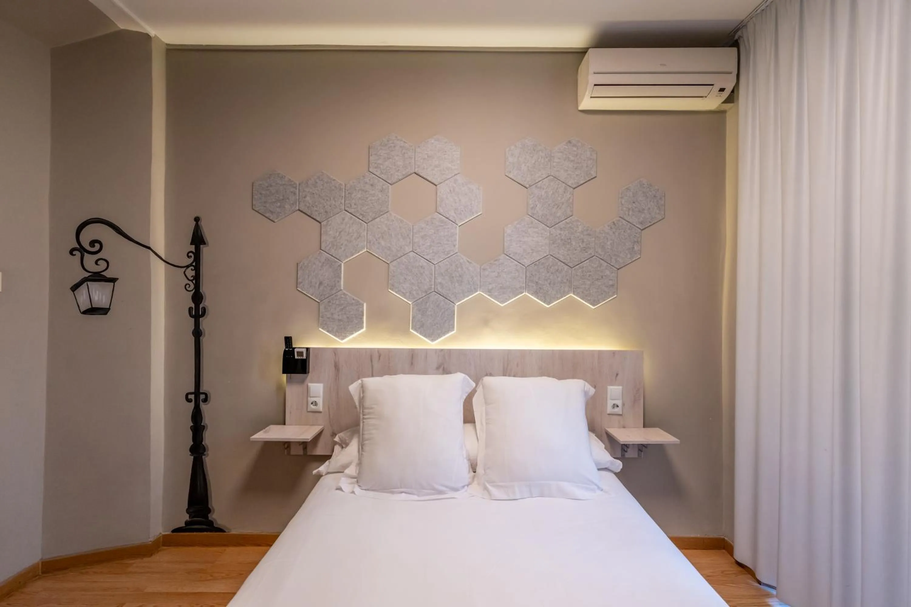 Bed in Hotel Monasterio Granada - Adults Only