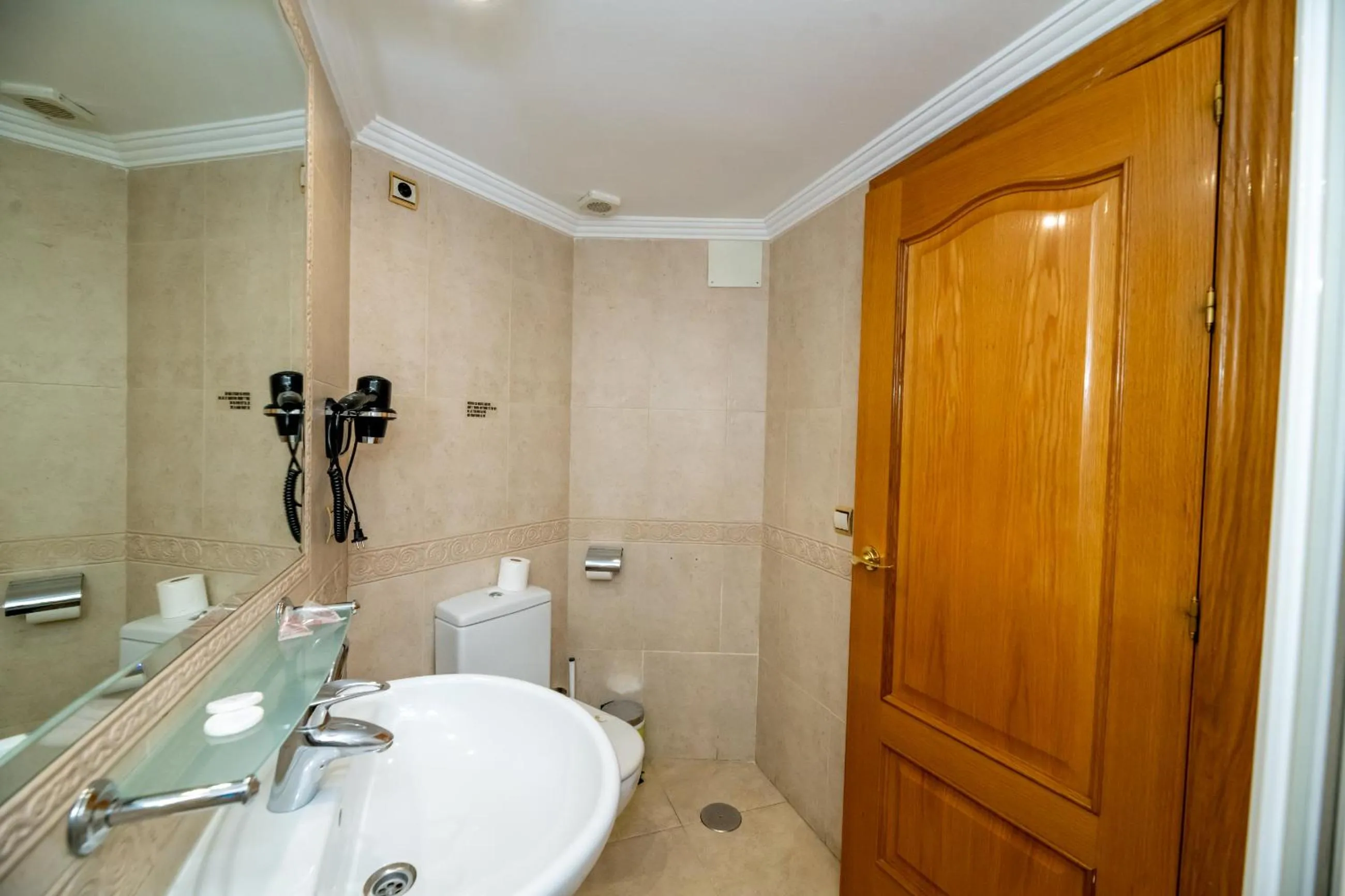 Bathroom in Hotel Monasterio Granada - Adults Only