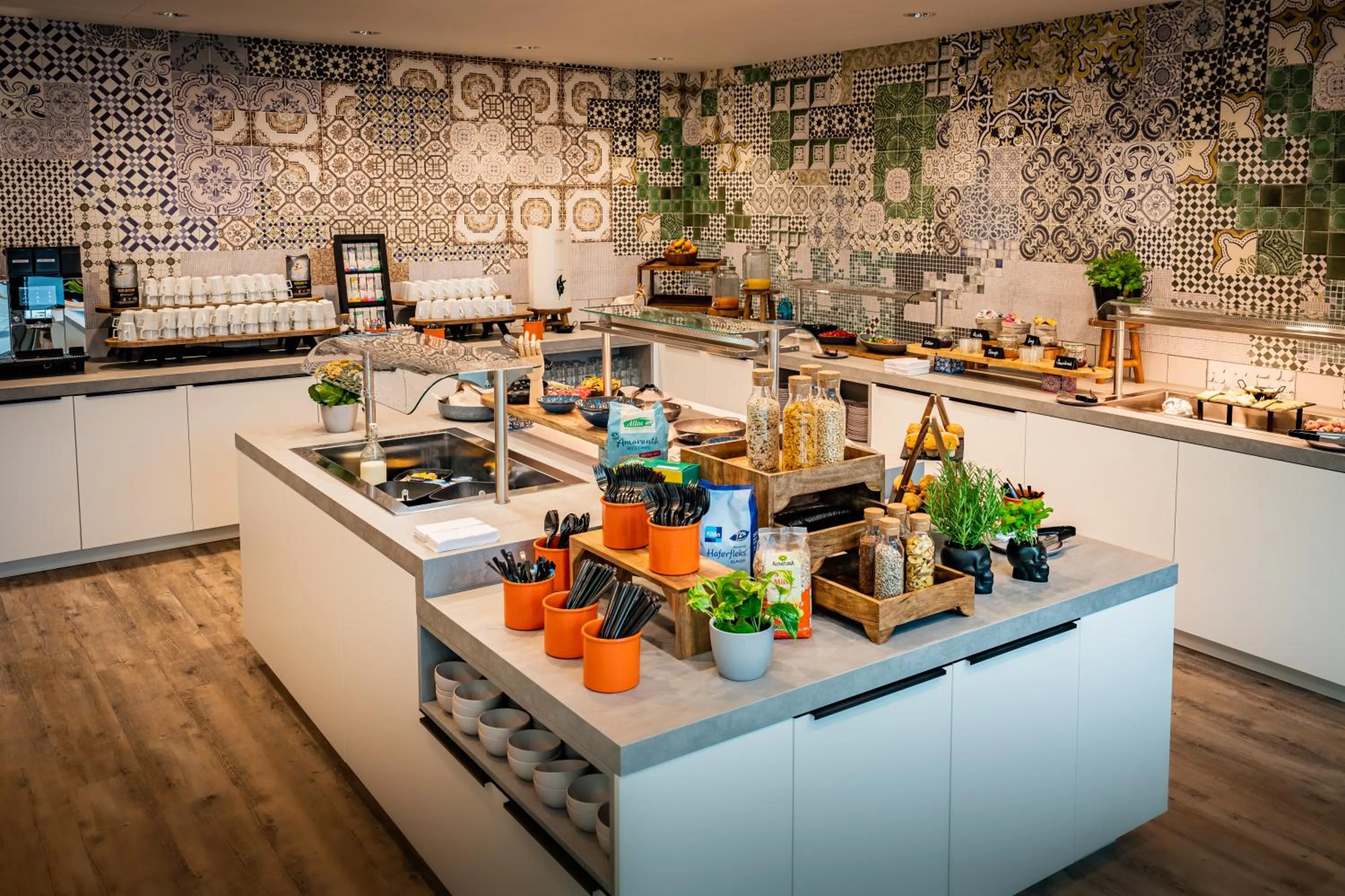 Buffet breakfast in LOGINN Hotel Stuttgart Zuffenhausen