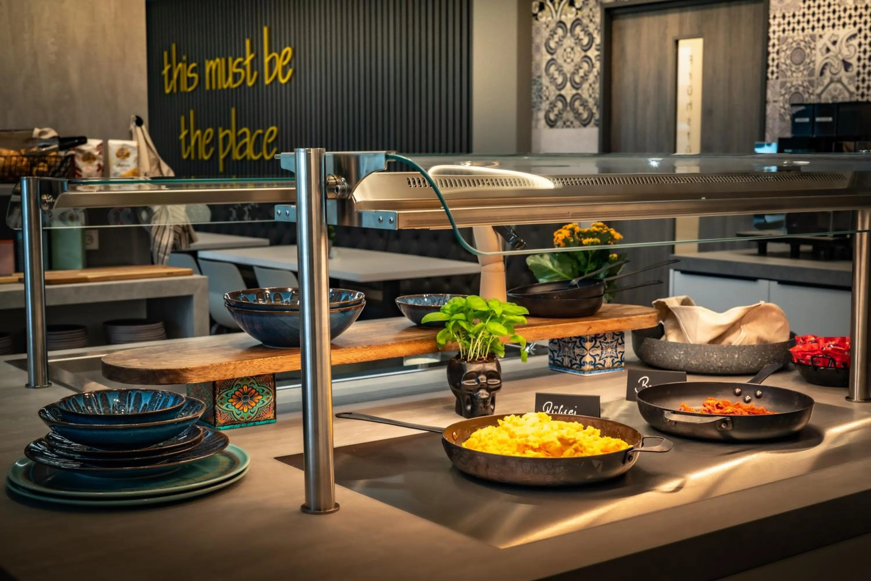 Food in LOGINN Hotel Stuttgart Zuffenhausen