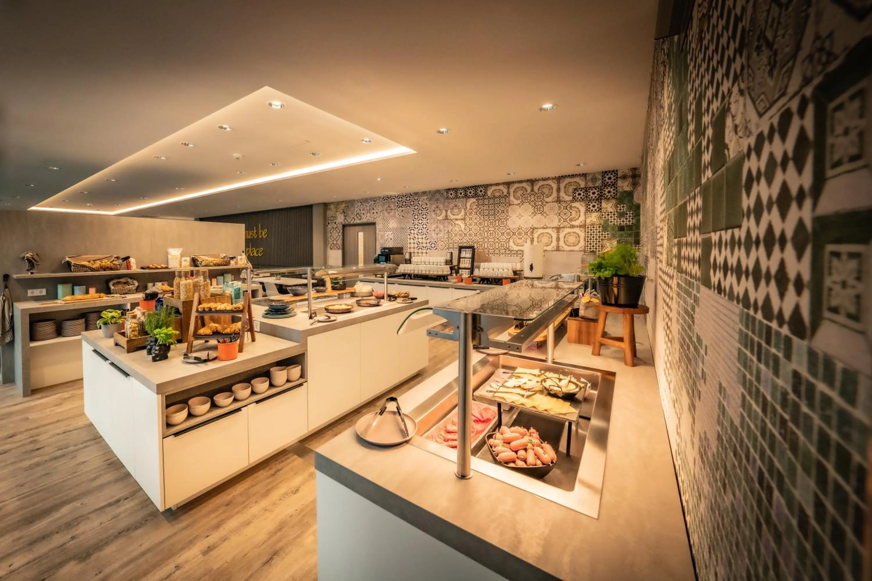 Food in LOGINN Hotel Stuttgart Zuffenhausen