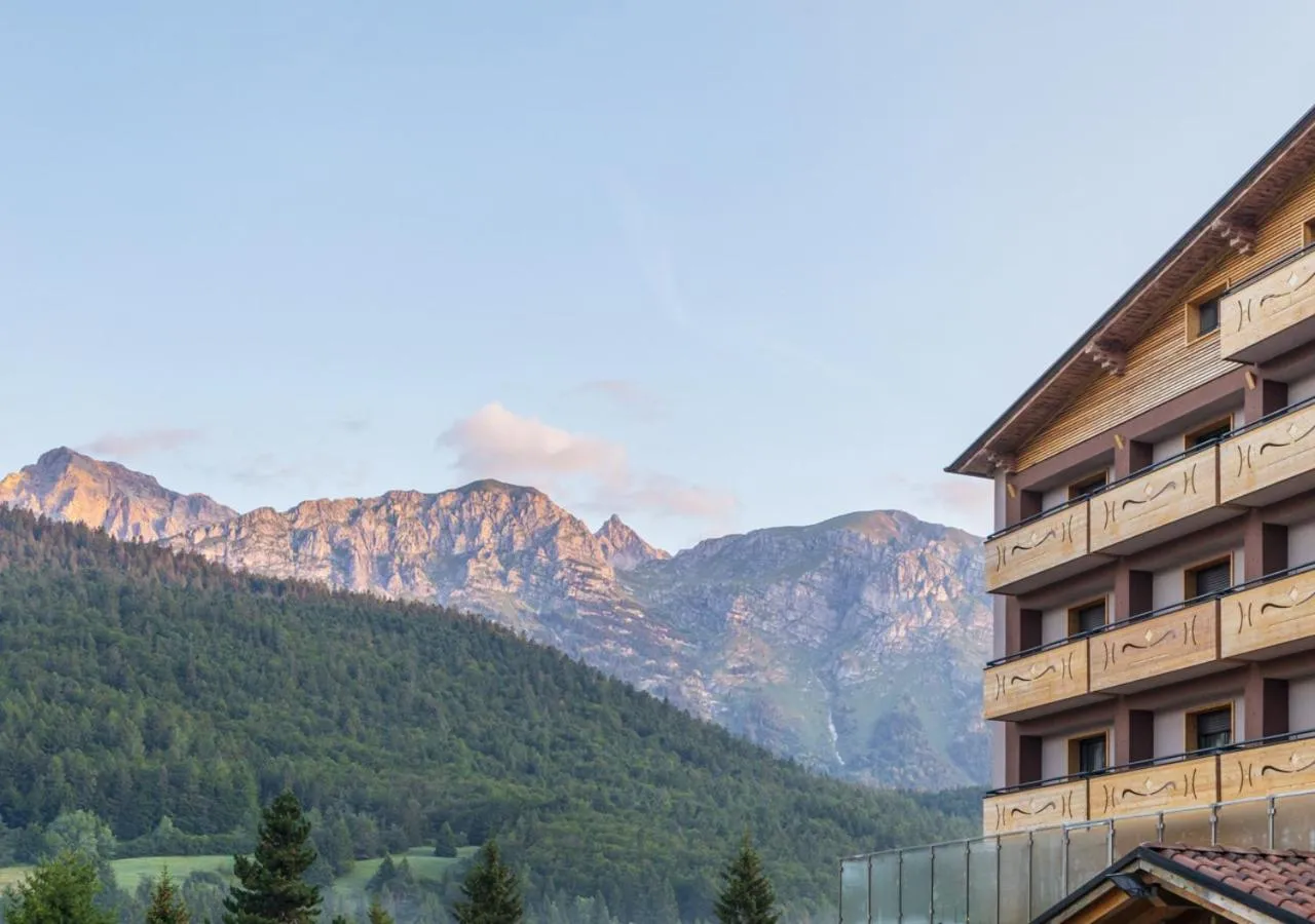 Property building in Garden Wellness Hotel S