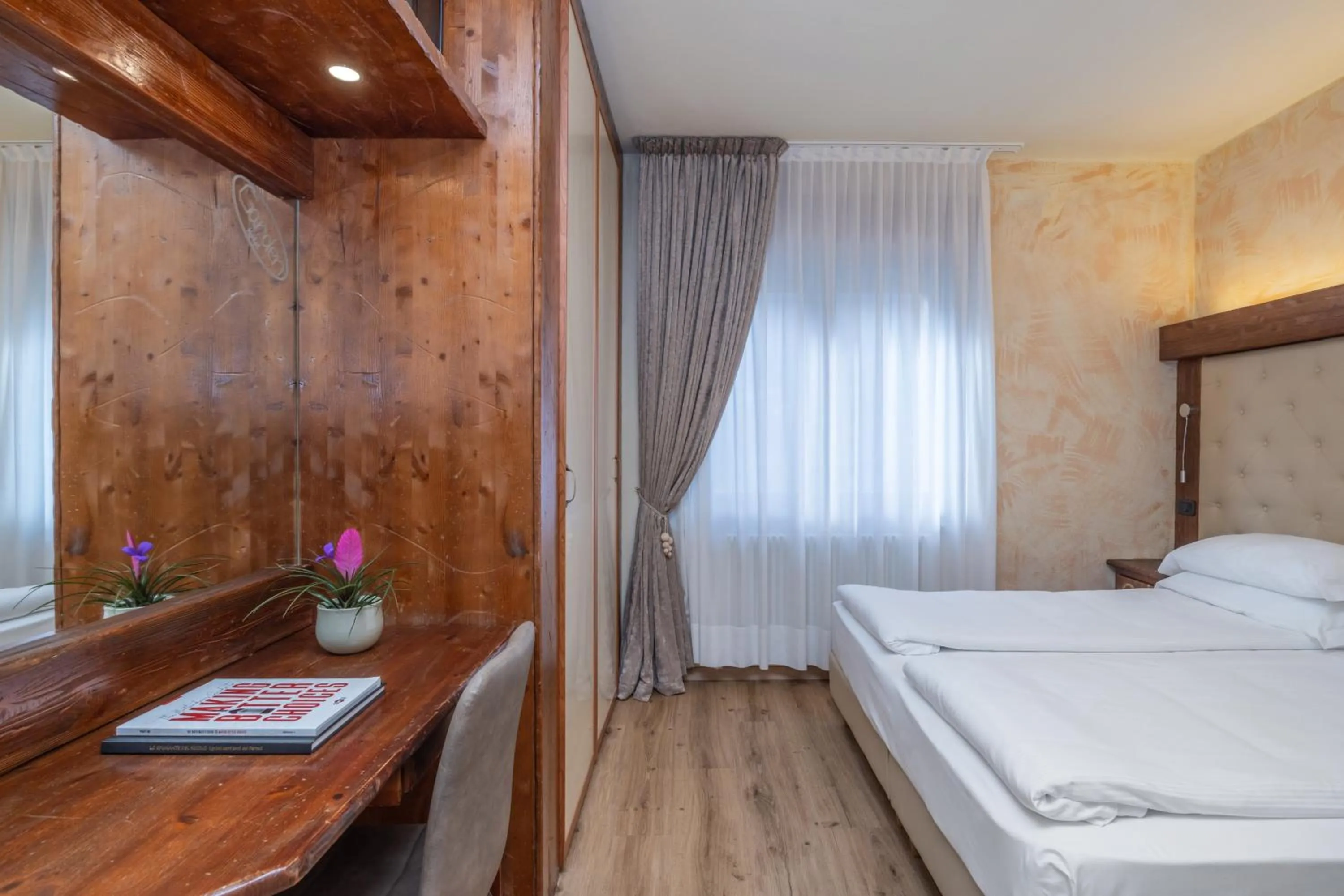 Bedroom, Bed in Garden Wellness Hotel S