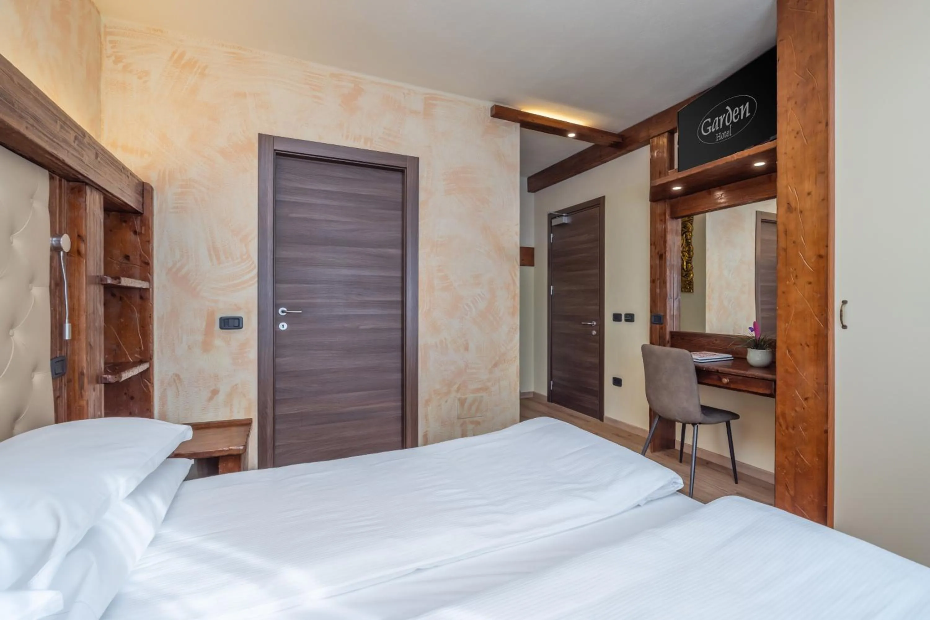 Bedroom, Bed in Garden Wellness Hotel S