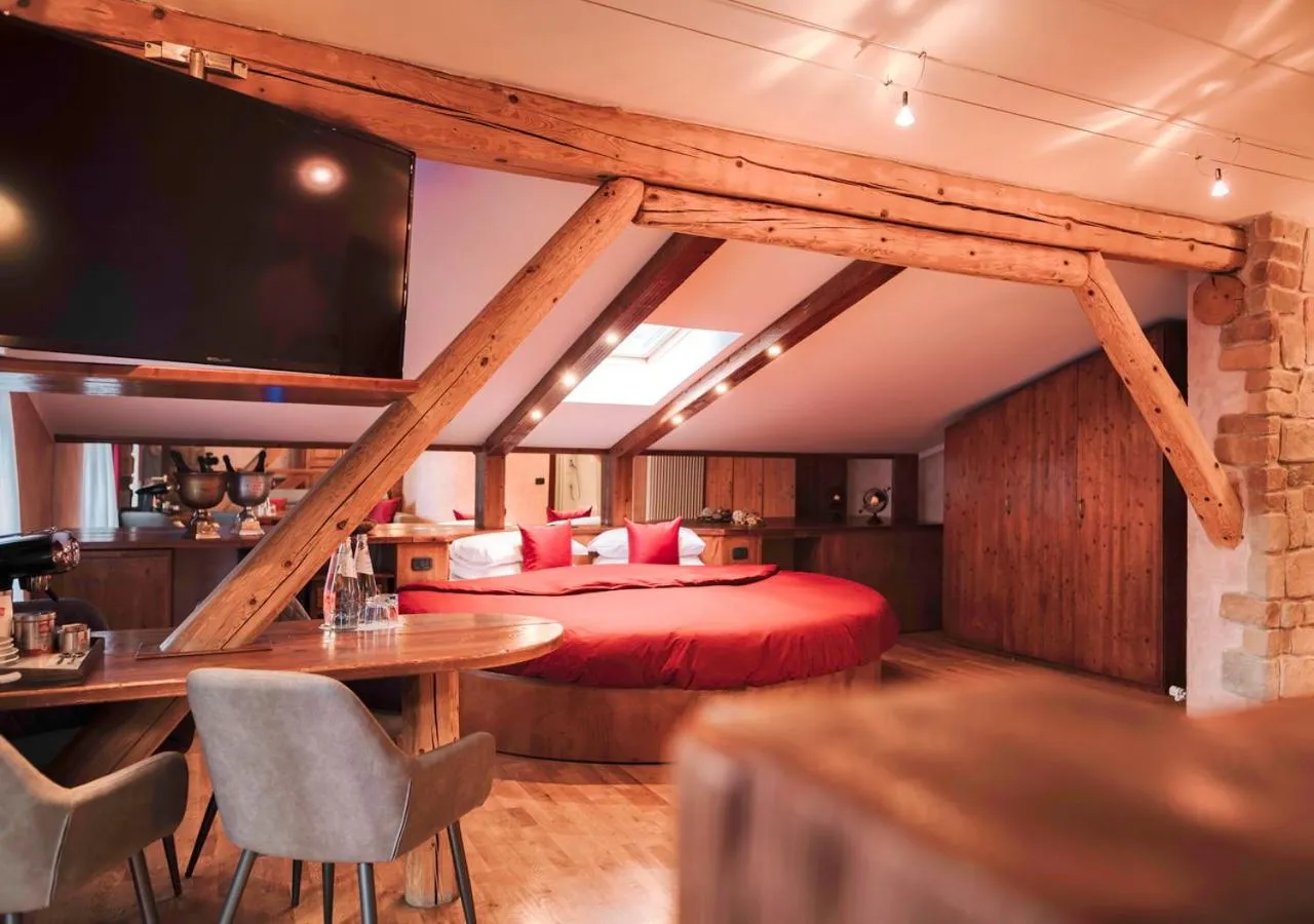 Bed in Garden Wellness Hotel S