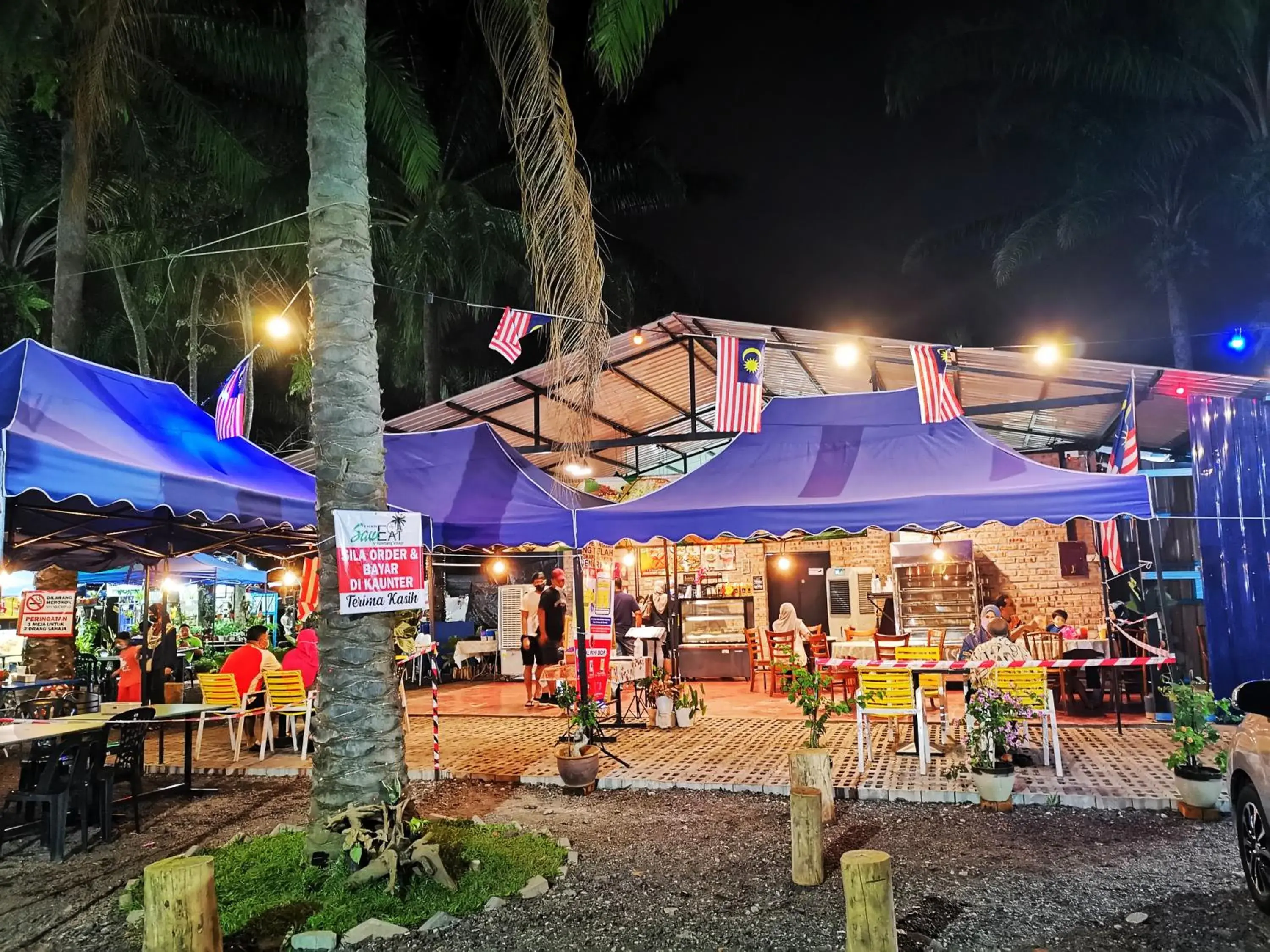 Restaurant/places to eat in Bell Suite @ Sepang KLIA Kota Warisan Restaurant/places to eat in Bell Suite @ Sepang KLIA Kota Warisan