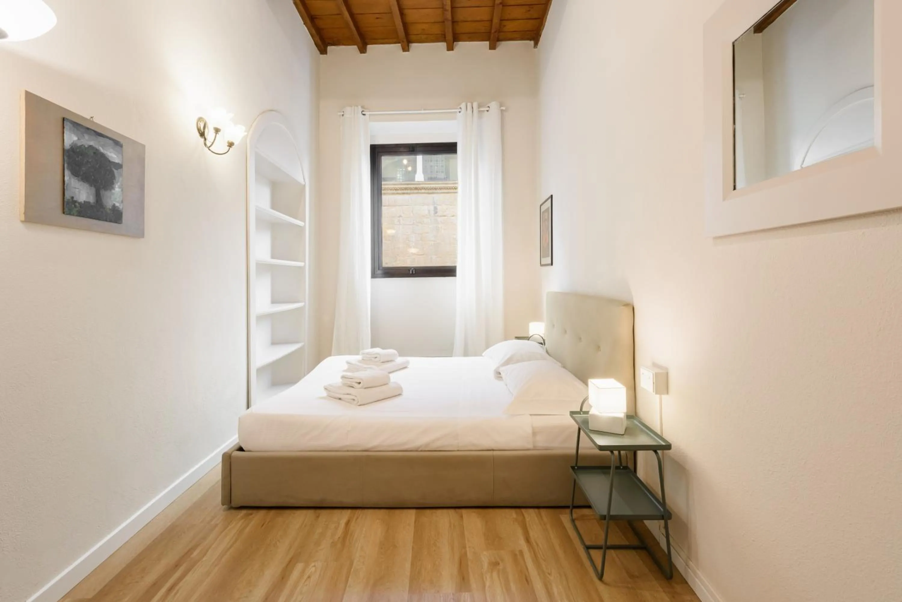 Bed in Orsanmichele View by Mmega