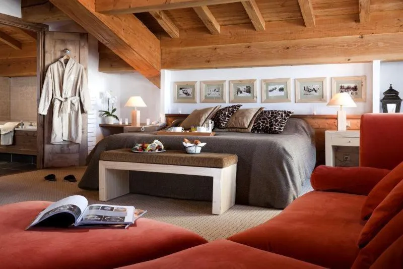 Living room in Hôtel Les Barmes De l'Ours