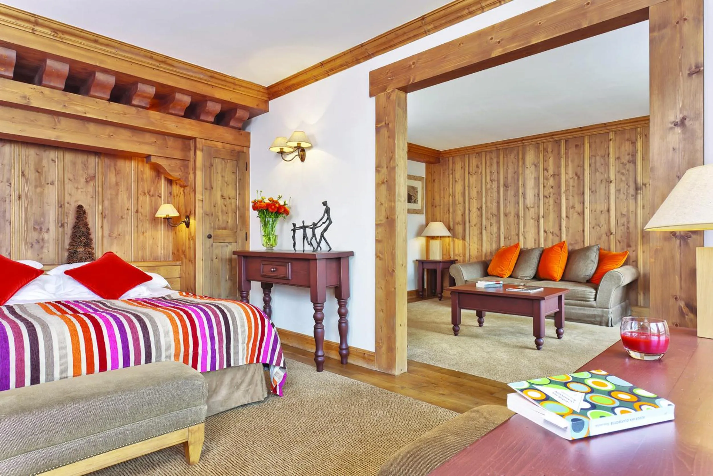 Photo of the whole room, Bed in Hôtel Les Barmes De l'Ours