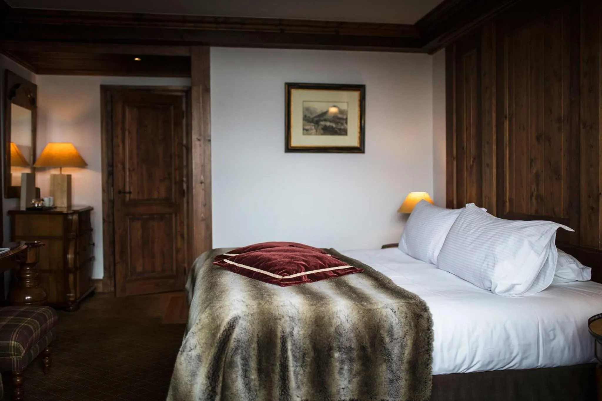 Bed in Hôtel Les Barmes De l'Ours