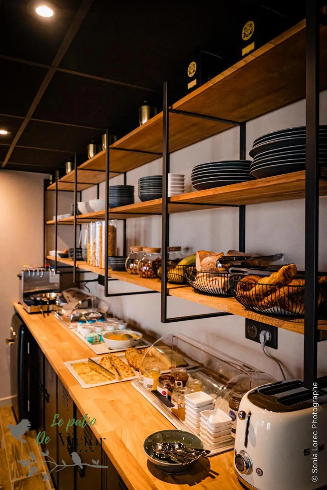 Breakfast in Hôtel Le Patio de Victor, Lorient