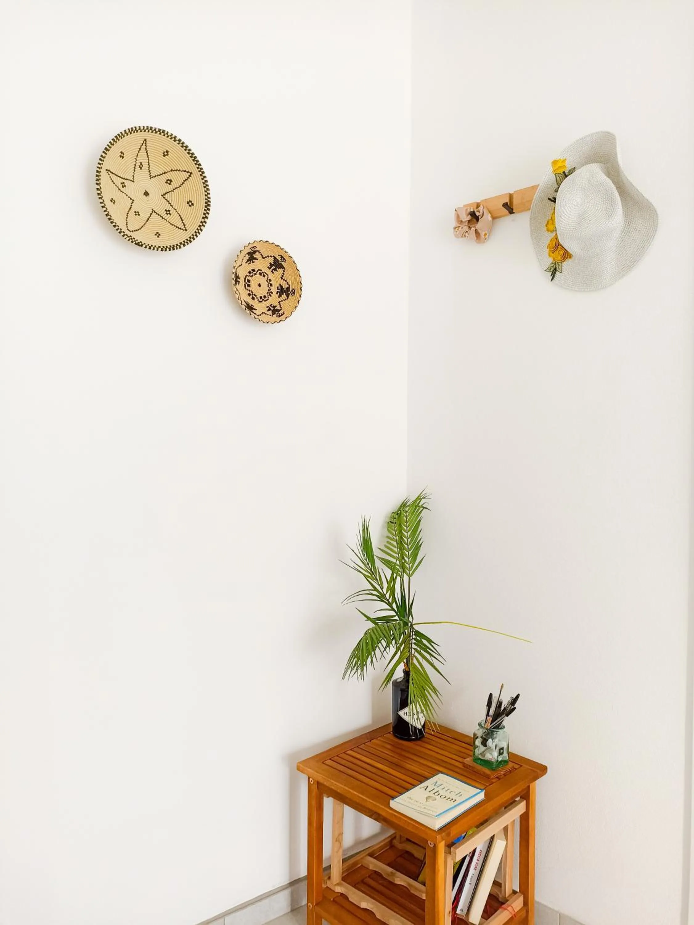 Decorative detail in Kolossoi Guest House