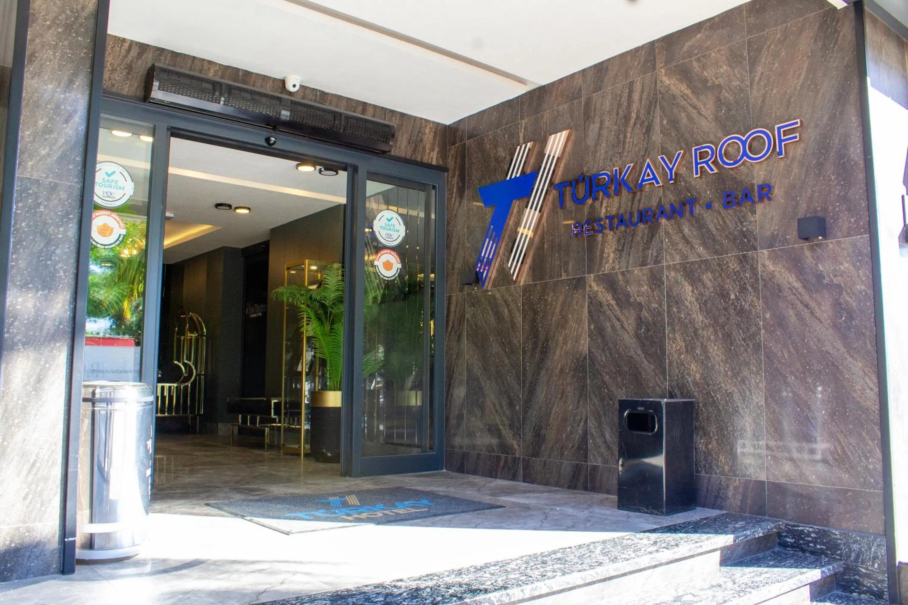 Facade/entrance in Türkay Hotel