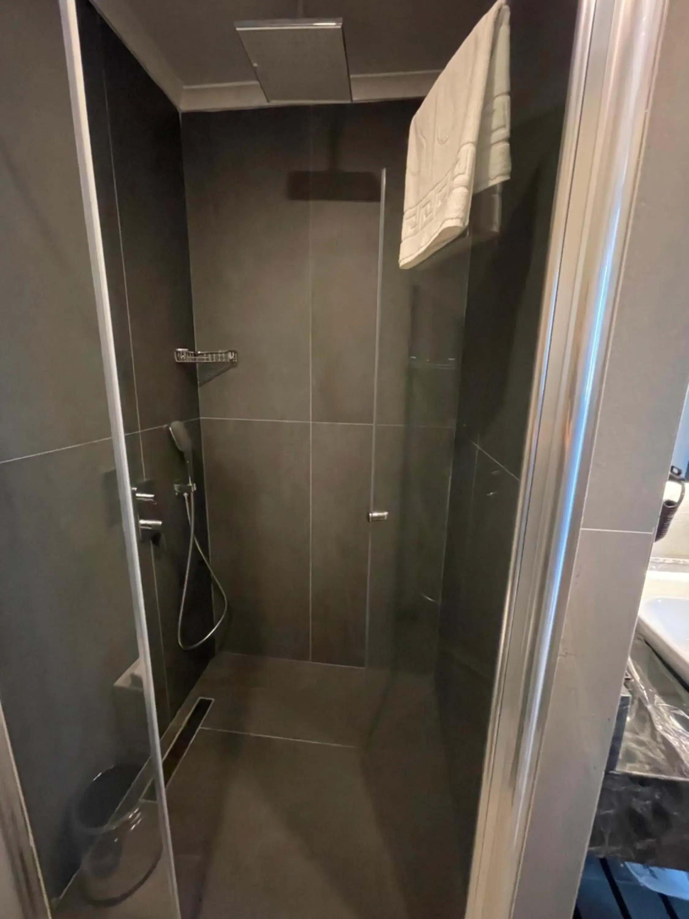 Bathroom in Türkay Hotel Bathroom in Türkay Hotel