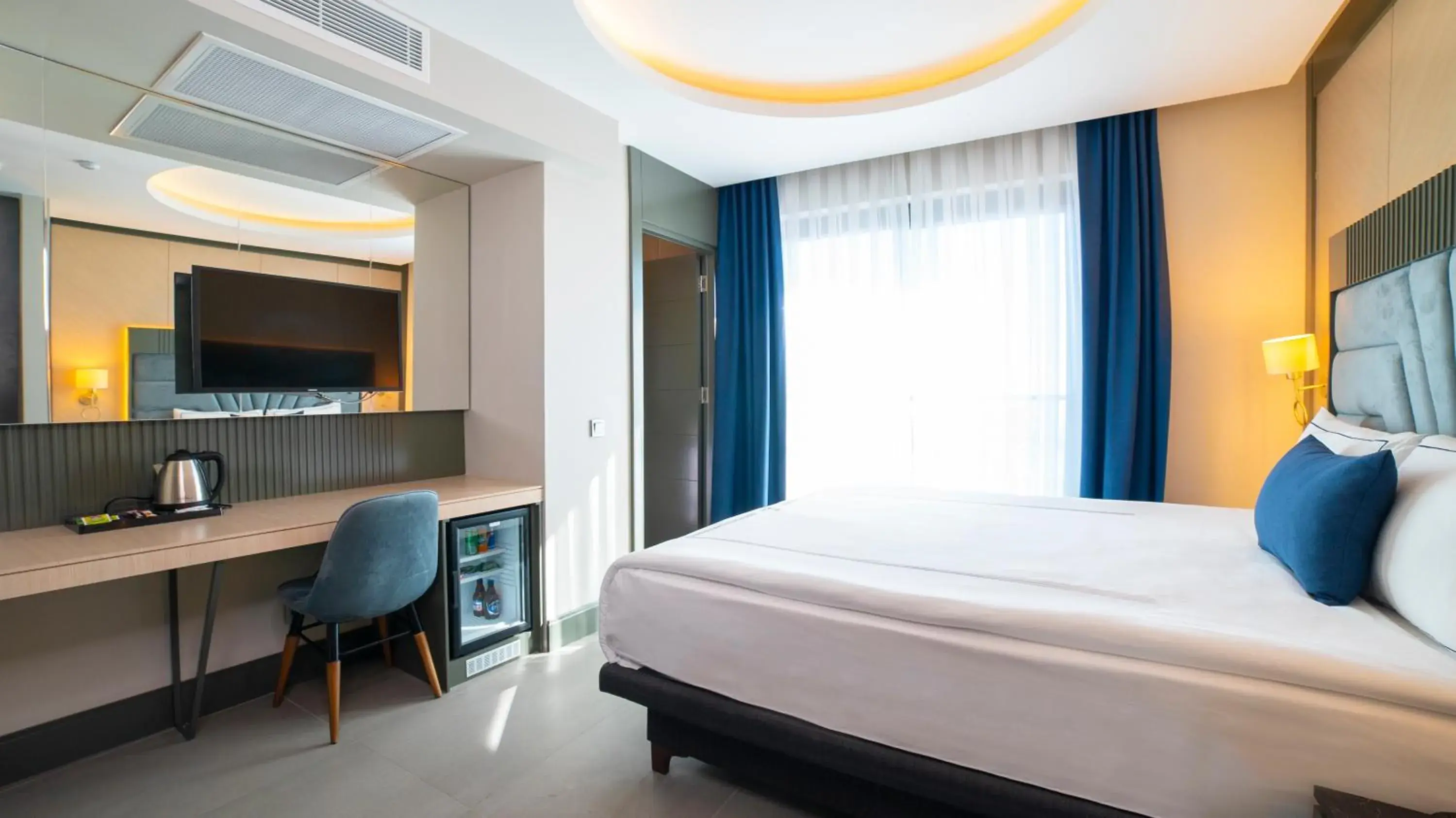 Deluxe Double or Twin Room in Türkay Hotel Deluxe Double or Twin Room in Türkay Hotel