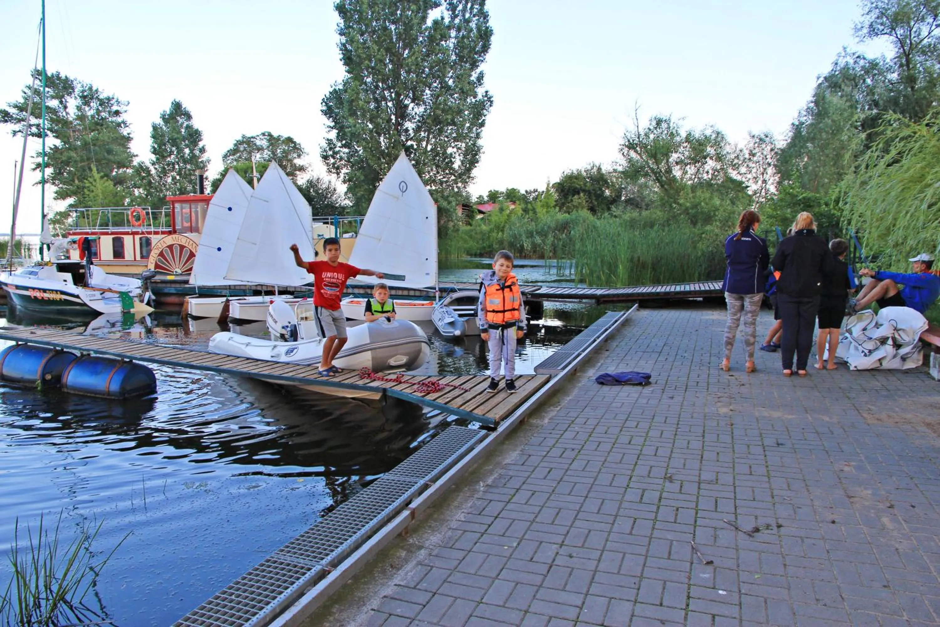 People in Gościniec pod Żaglami