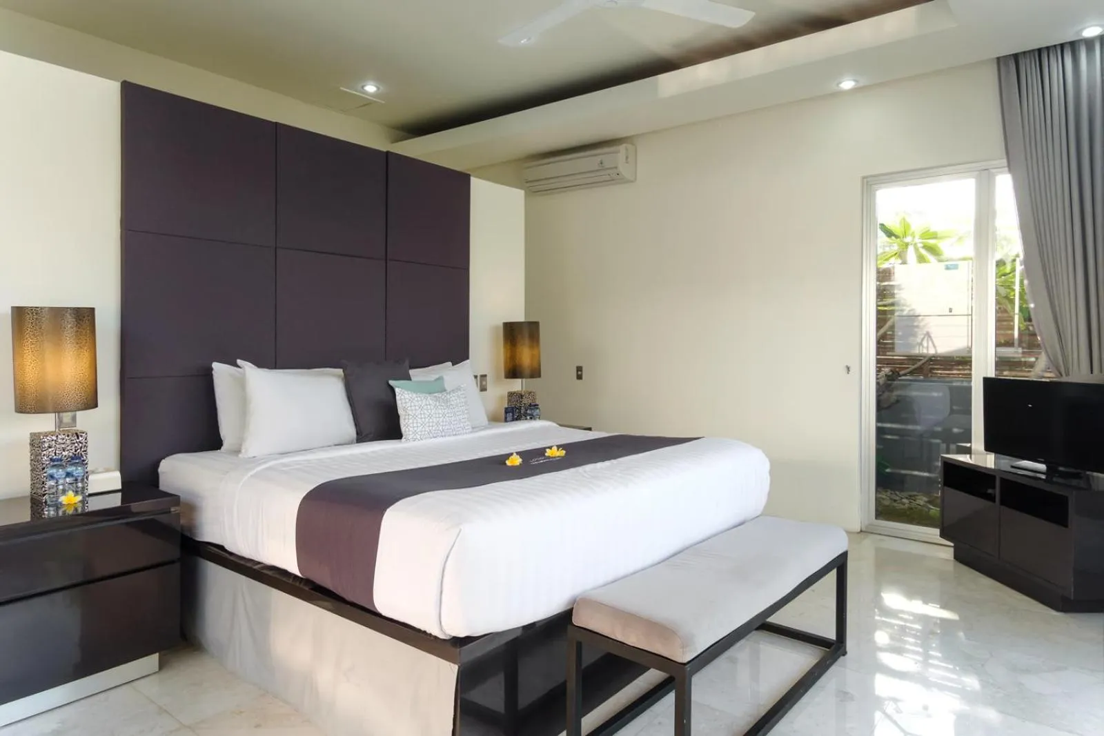 Bedroom, Bed in Suluban Cliff Bali Villa