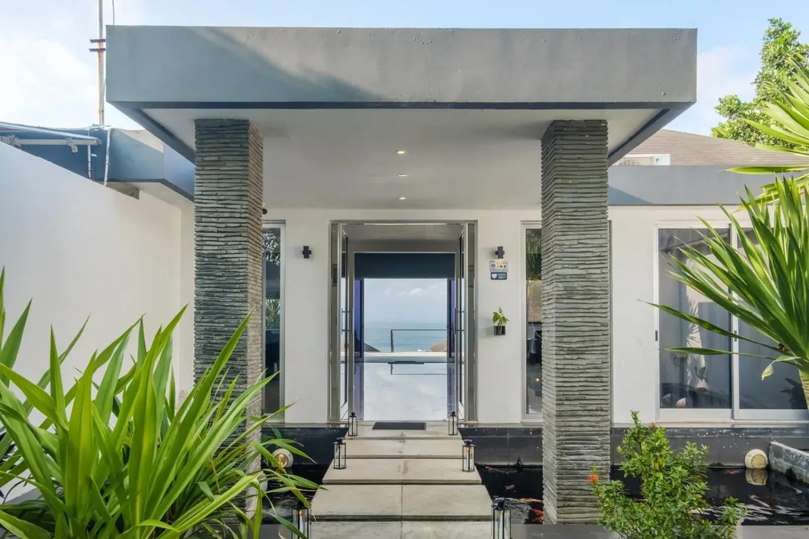 Property building in Suluban Cliff Bali Villa Property building in Suluban Cliff Bali Villa