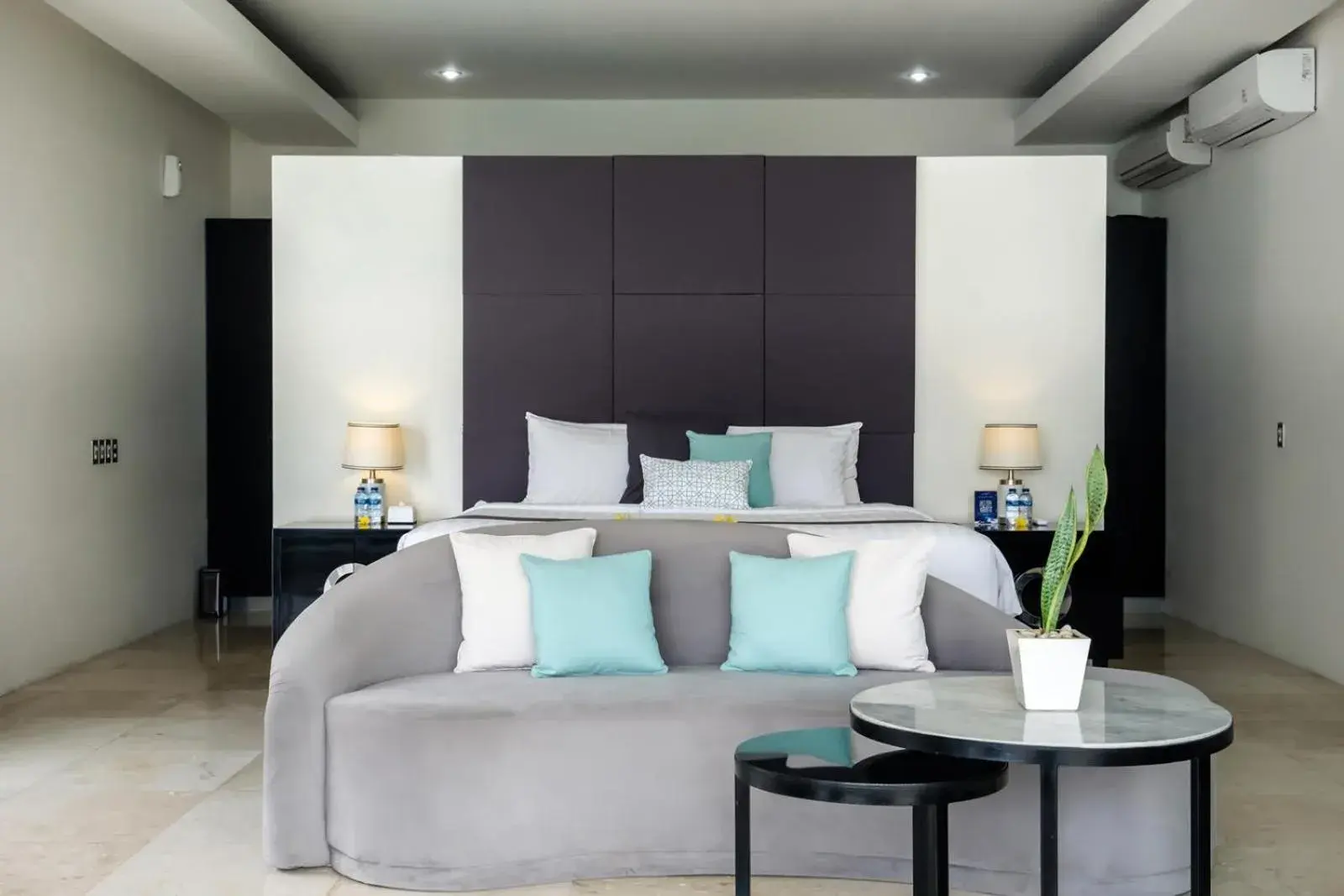 Bedroom, Bed in Suluban Cliff Bali Villa Bedroom, Bed in Suluban Cliff Bali Villa