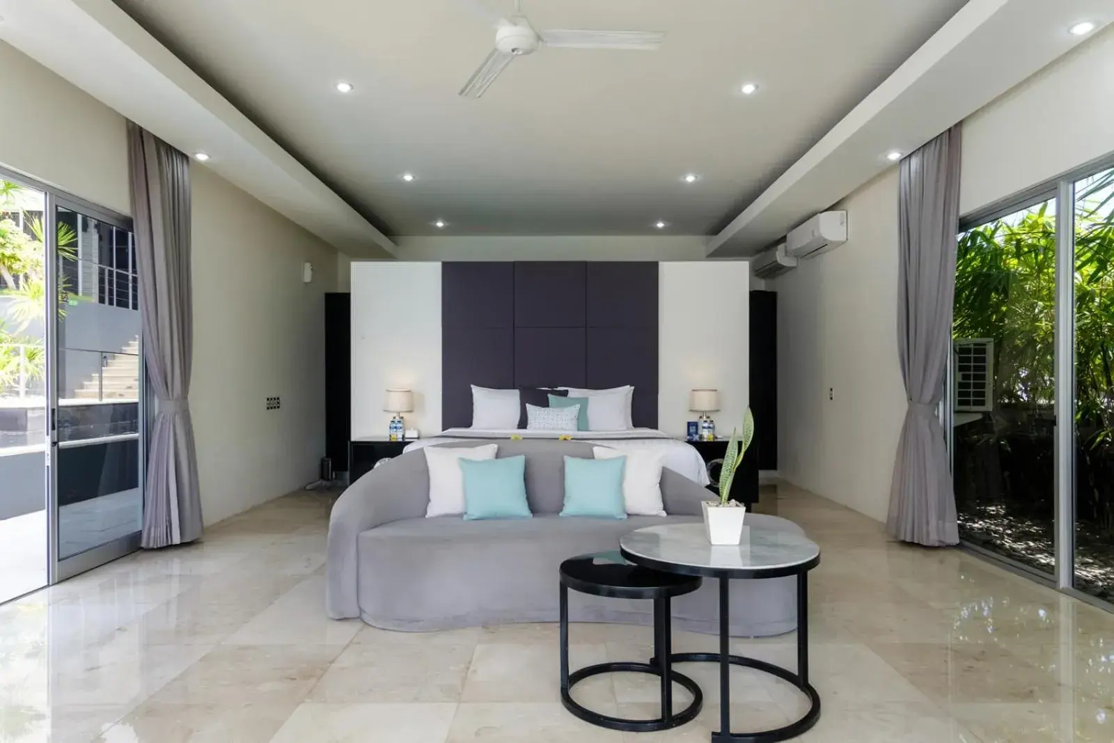 Bedroom in Suluban Cliff Bali Villa Bedroom in Suluban Cliff Bali Villa