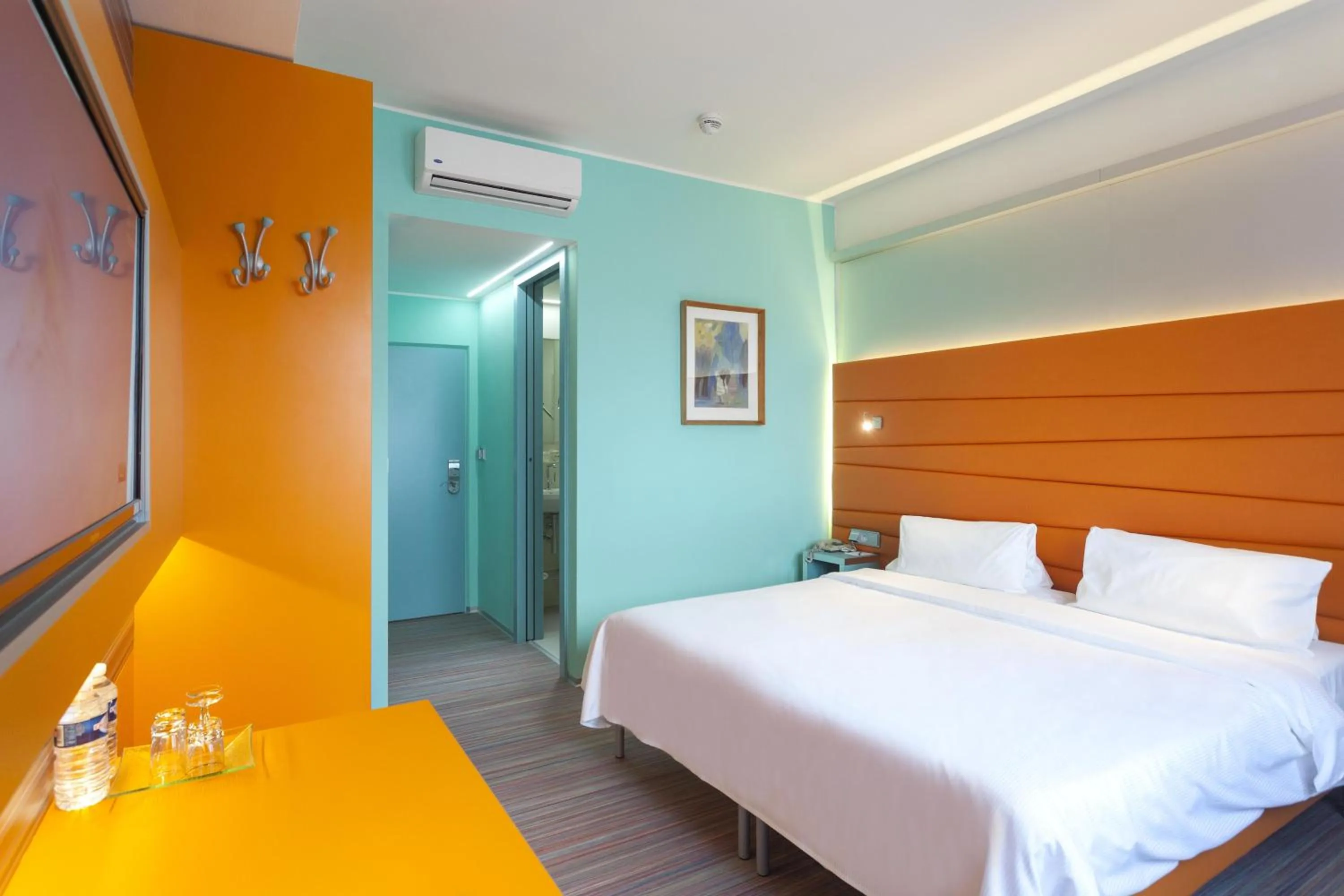 Bedroom, Bed in Hotel Continental