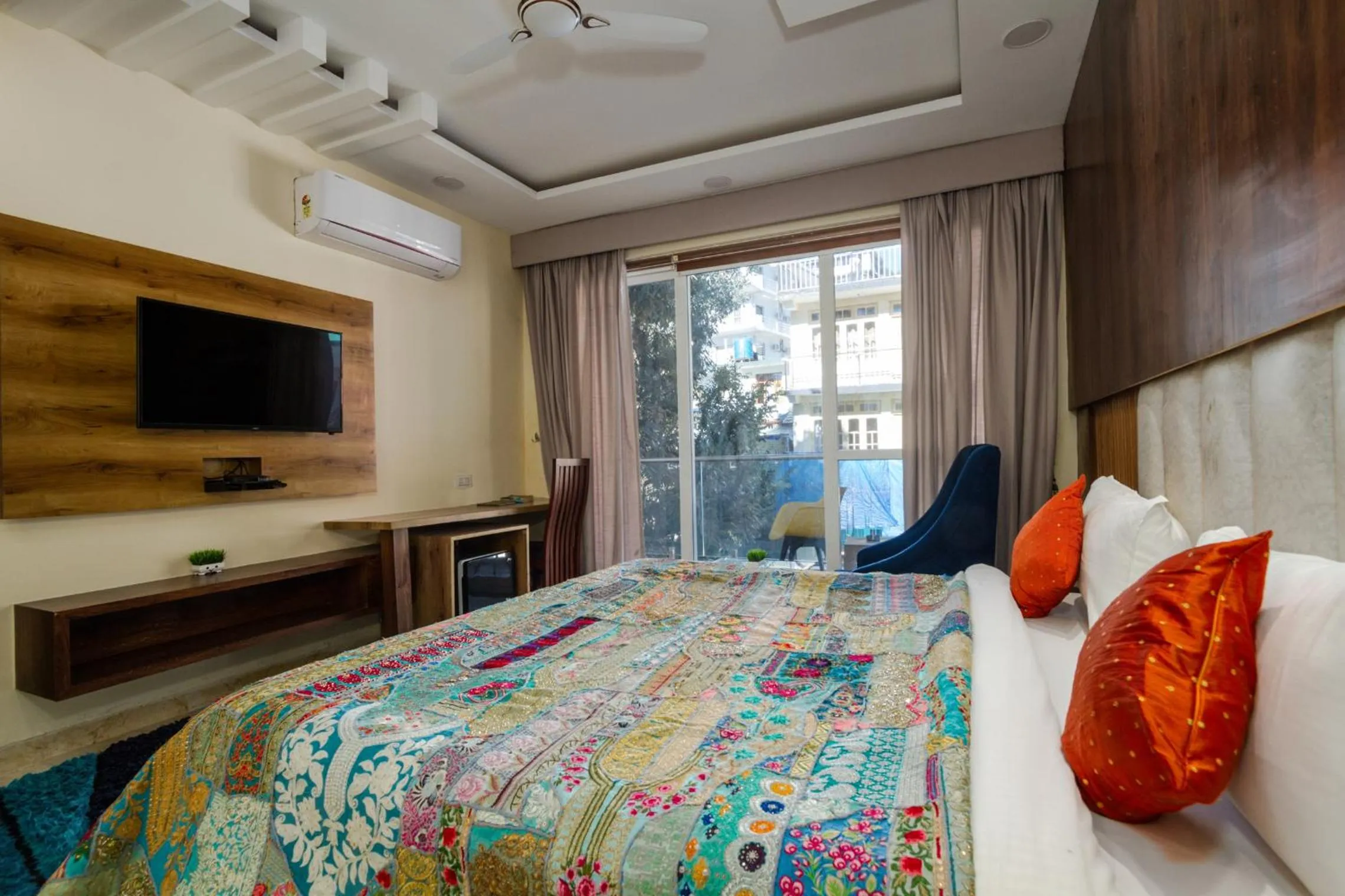 Photo of the whole room in Tripli Hotels Shivaay