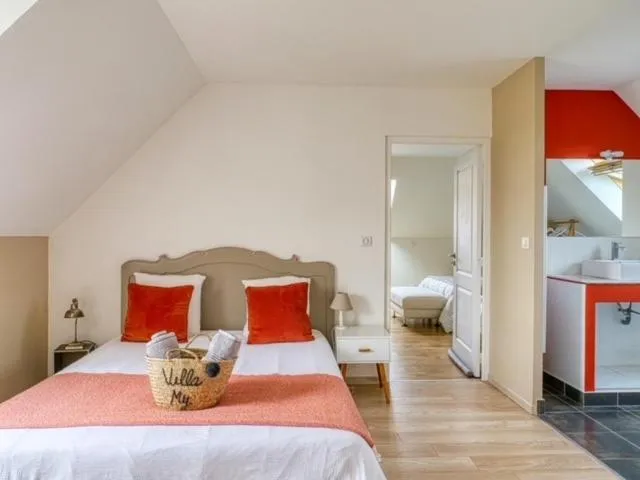 Bed in Villa MY le Mans