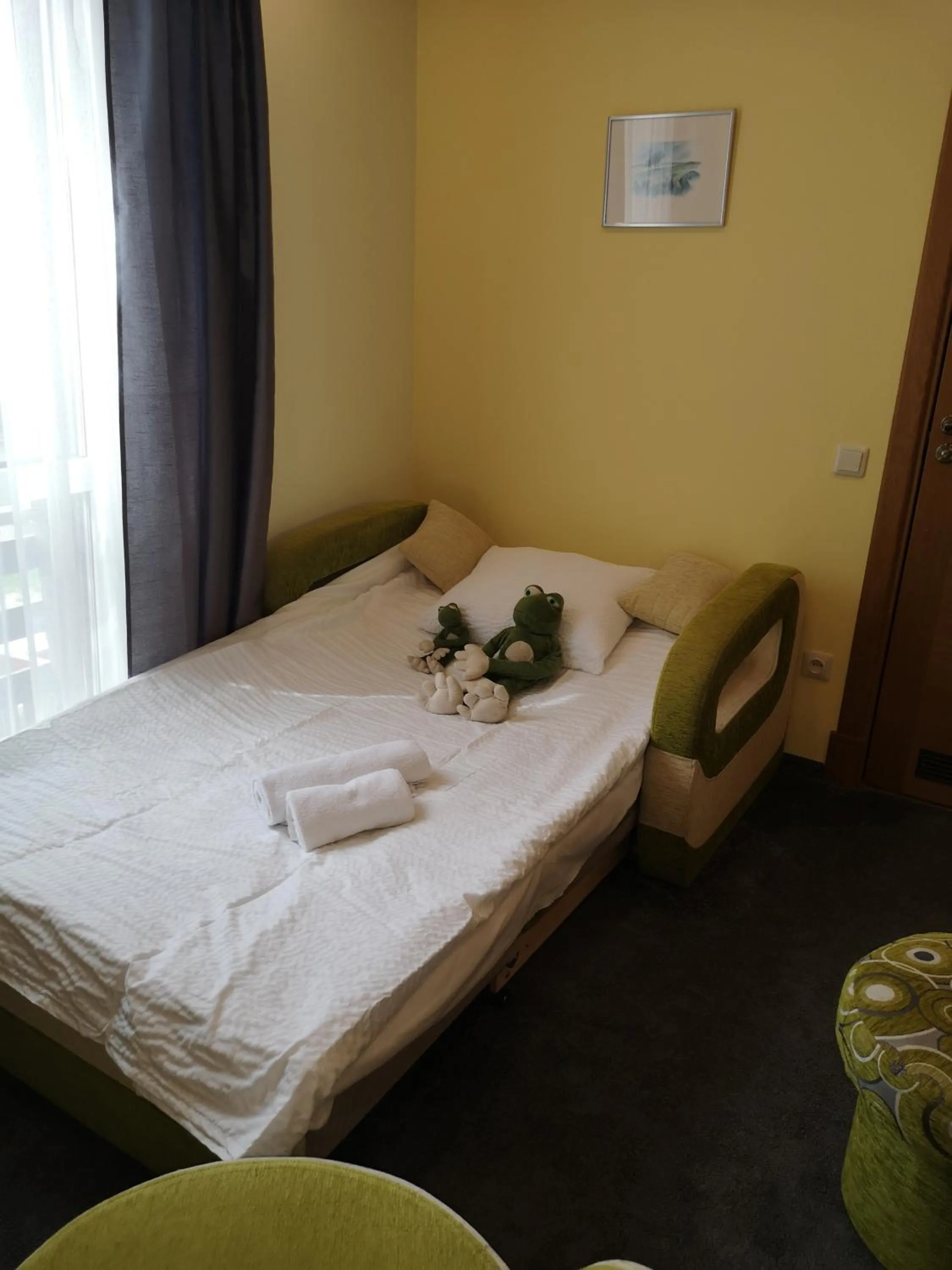 Living room, Bed in Hotel Senlīči
